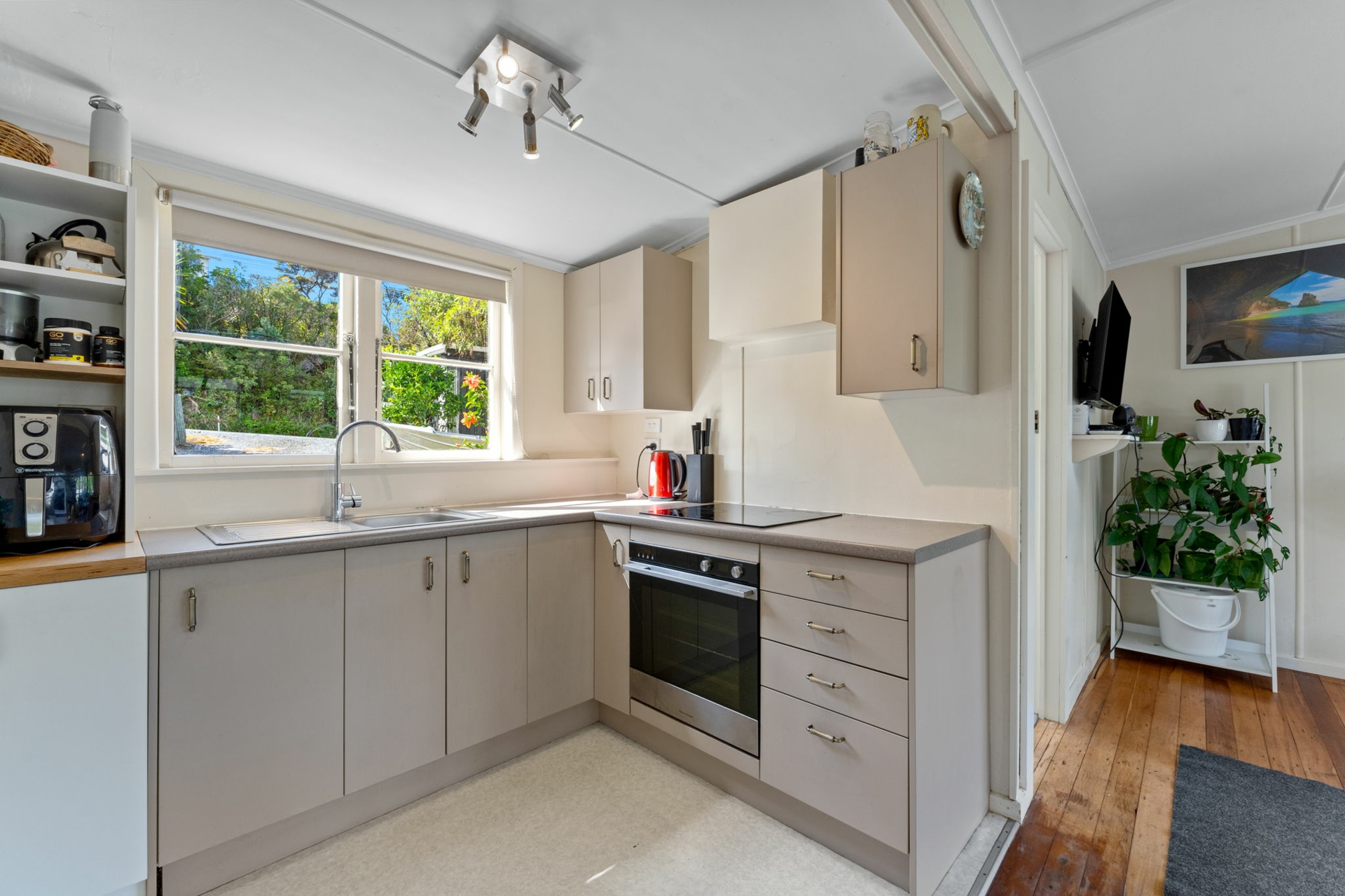 83 Leigh Road, LEIGH