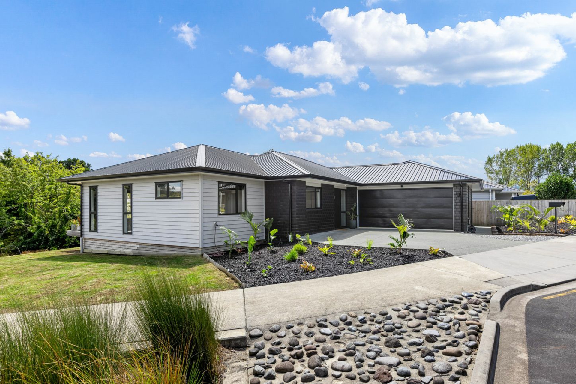 10 Alfred Peter Crescent, WARKWORTH