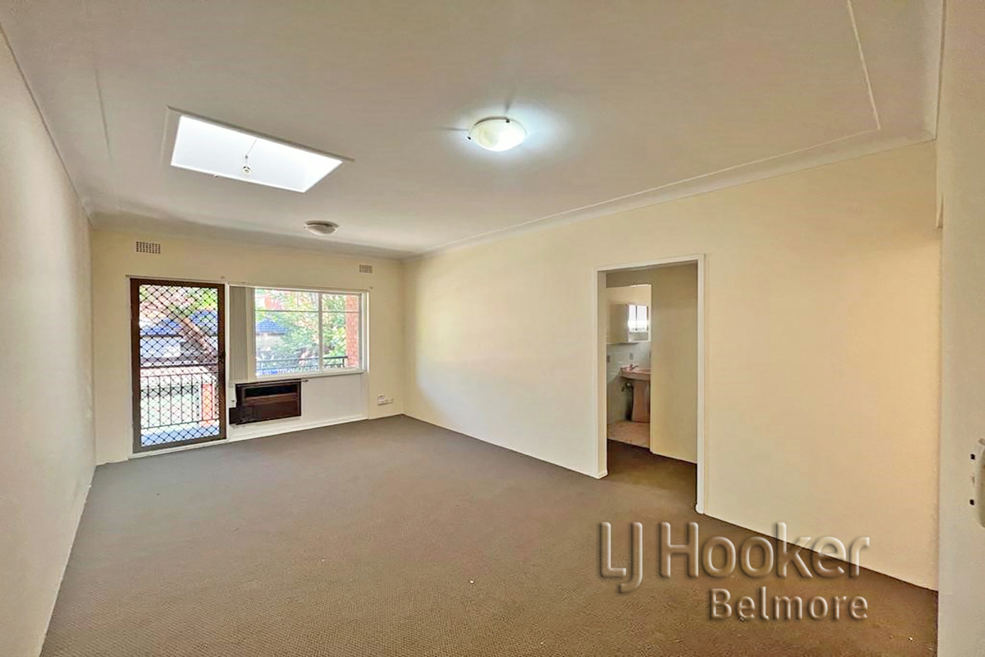 6/92 Leylands Pde — photo 2 of 6