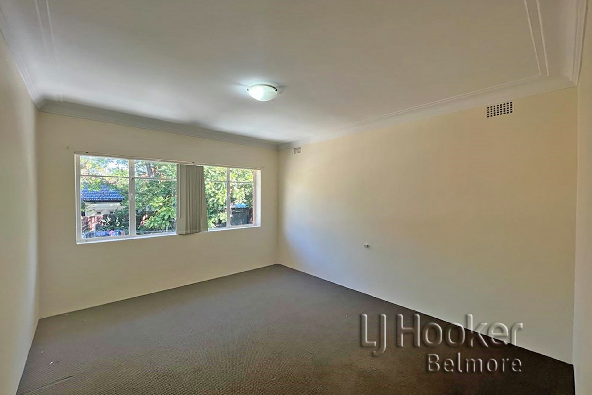 6/92 Leylands Pde — photo 4 of 6