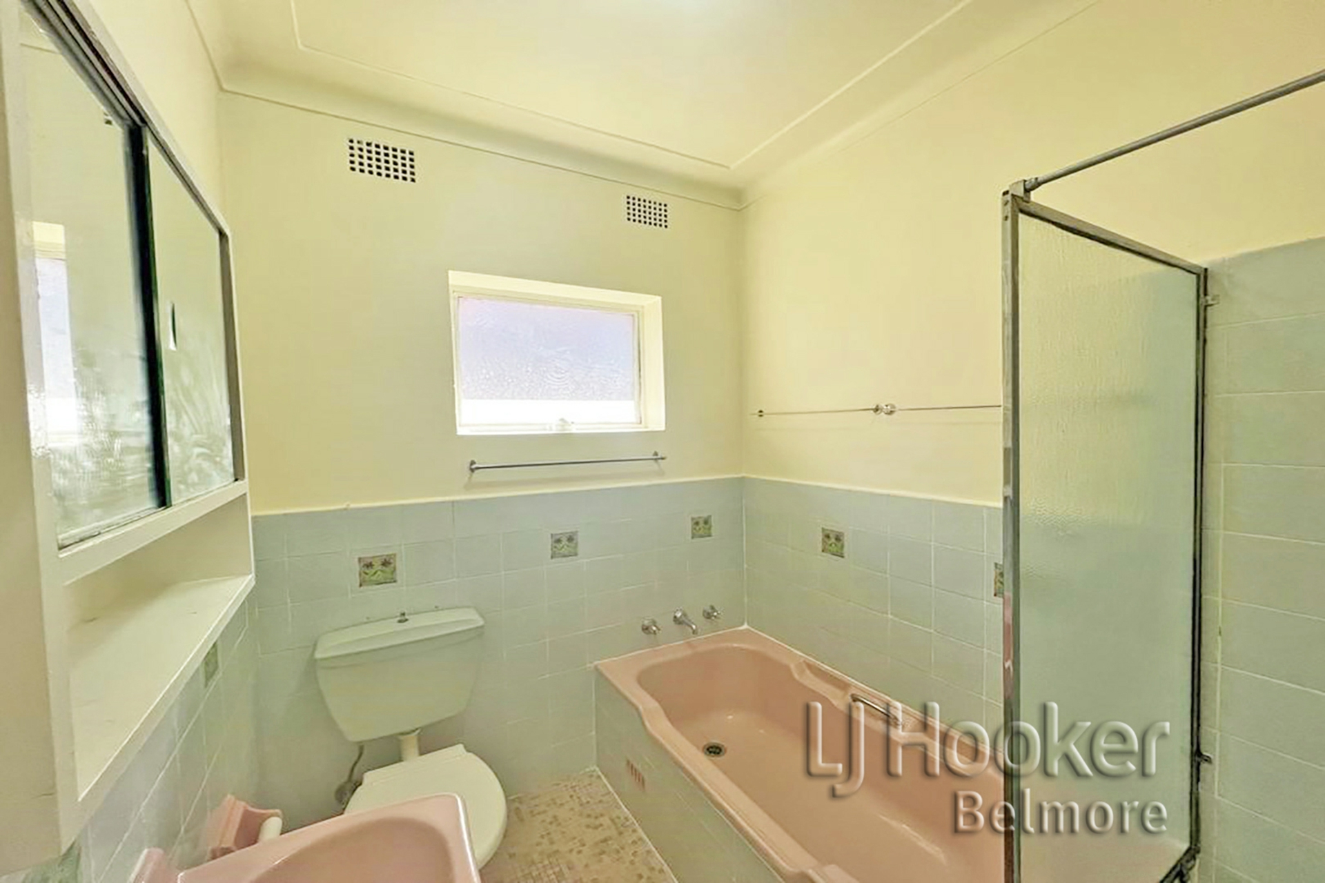 6/92 Leylands Pde — photo 5 of 6