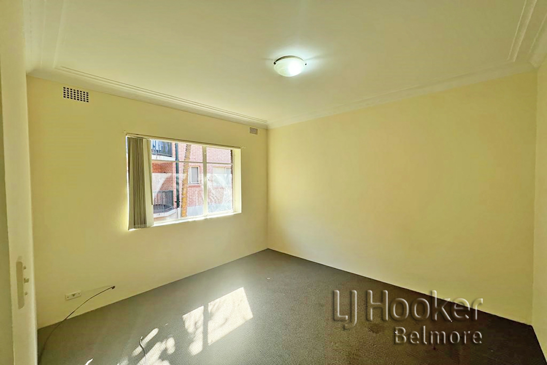 6/92 Leylands Pde — photo 6 of 6