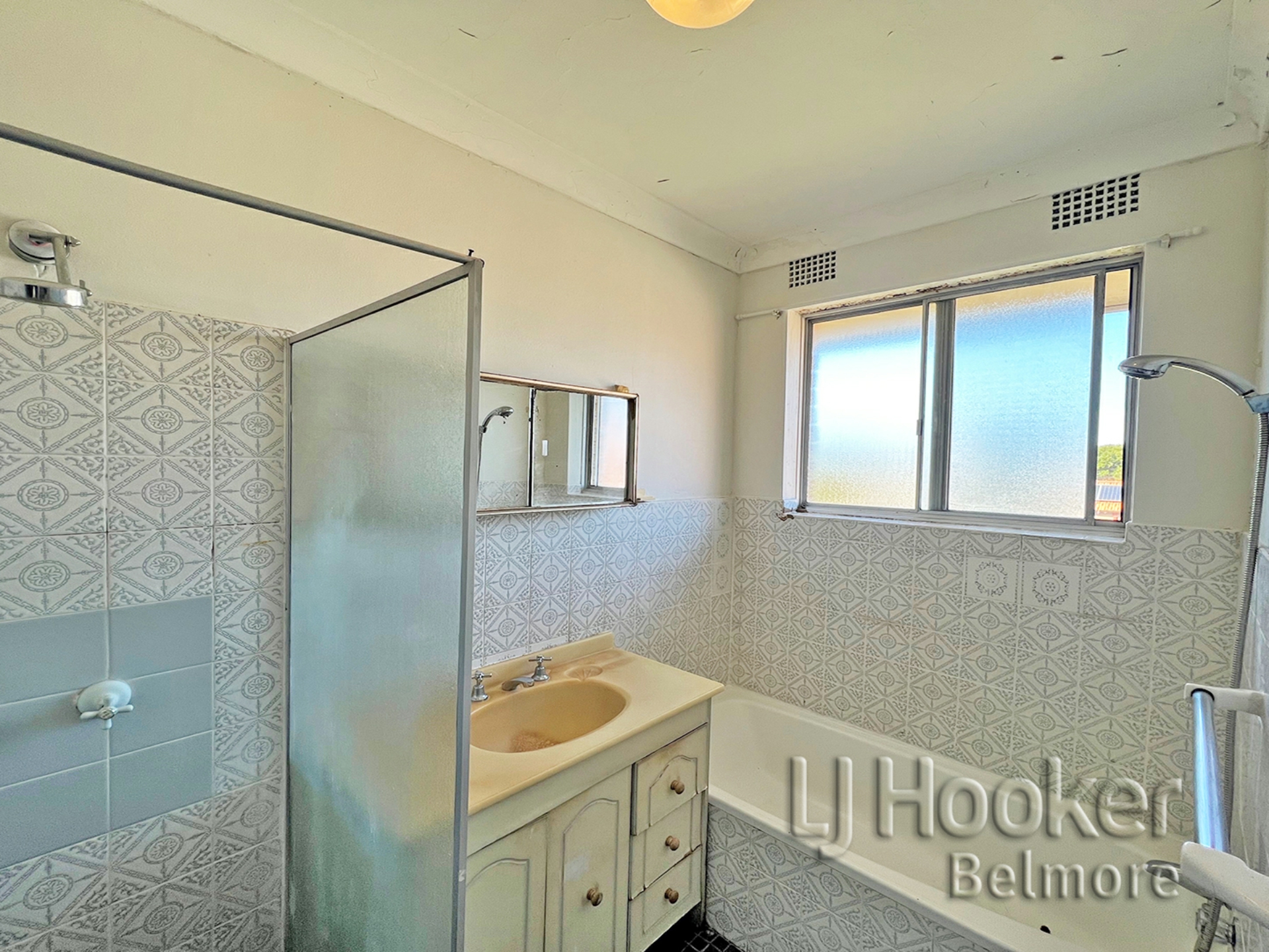 6/19 Duke Street, CAMPSIE