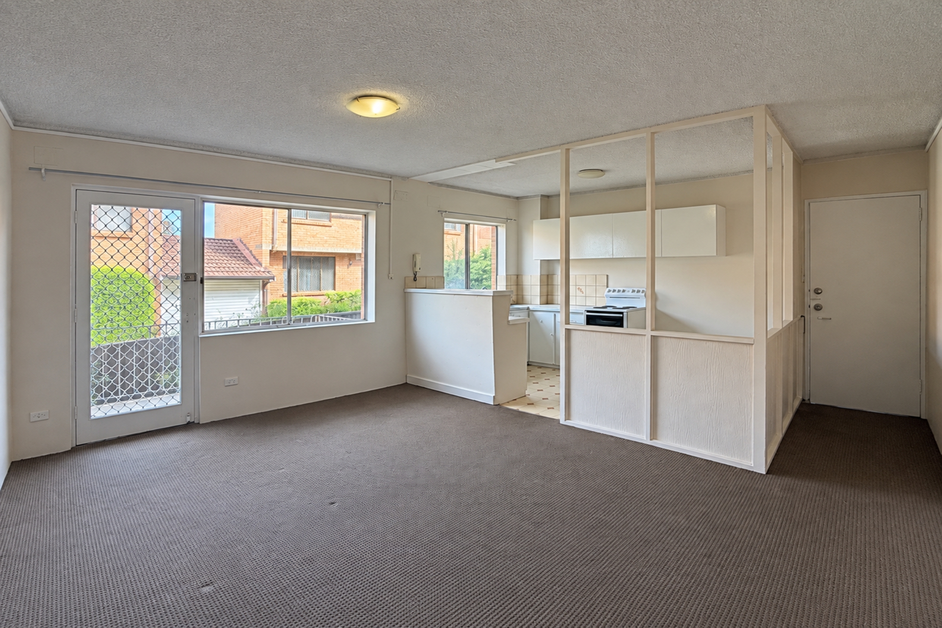 2/63 Moreton Street — photo 2 of 5