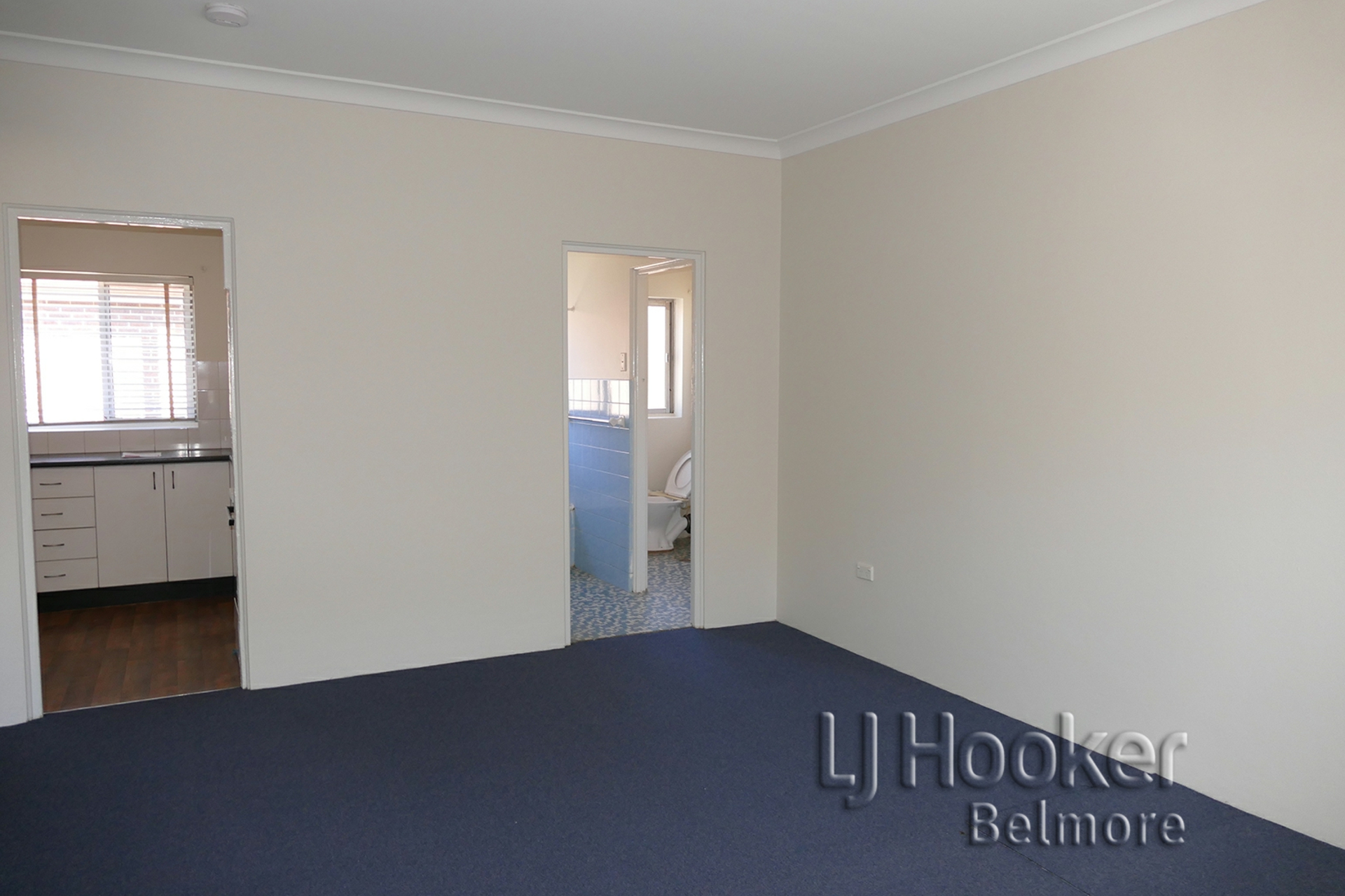 8/266 River Avenue, Carramar