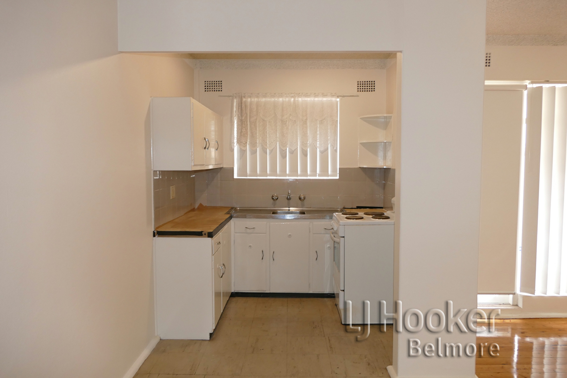 2/4 Leylands Parade, BELMORE