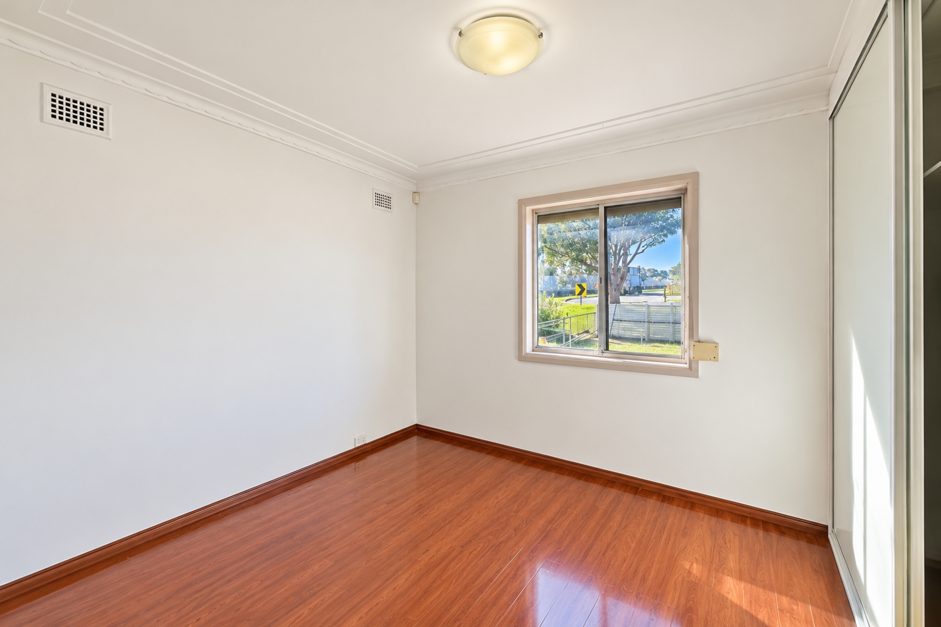 3 Kirrang Avenue — photo 3 of 7