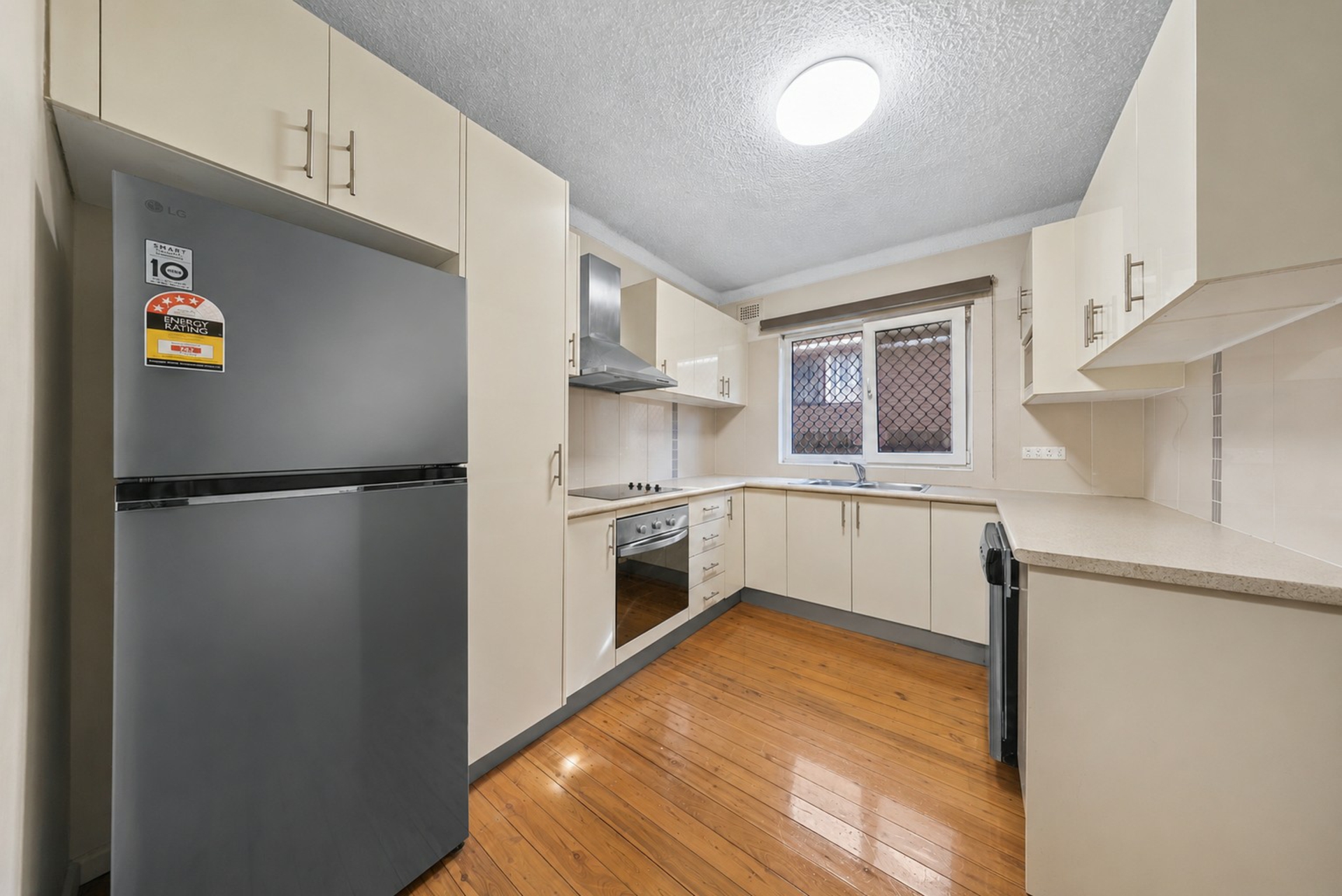 1/51 Bexley Road — photo 2 of 7