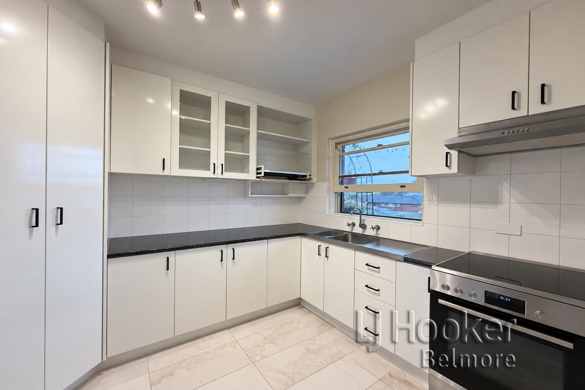 8/49-51 Etela Street — photo 2 of 7
