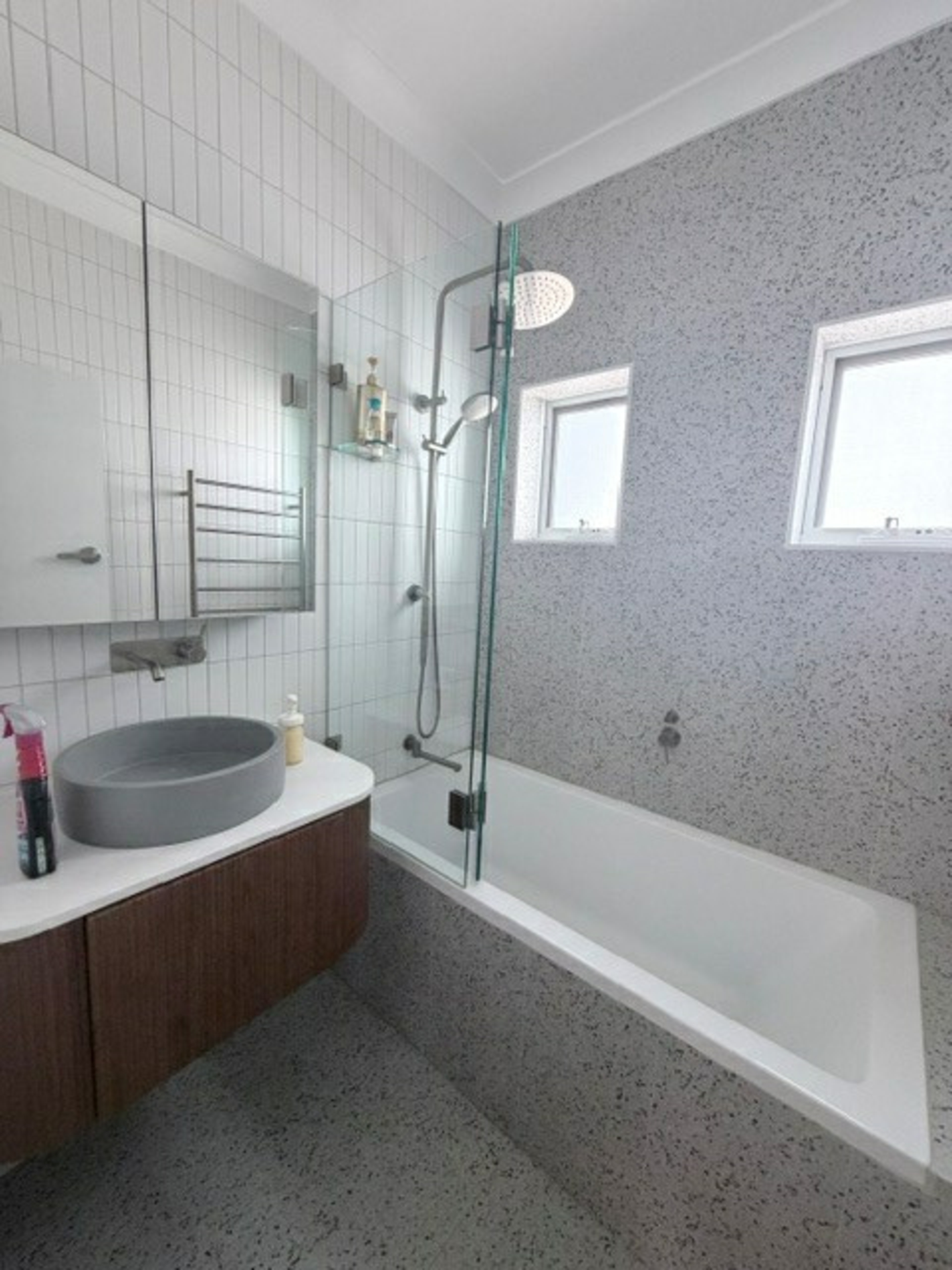 2 Nicoll Street — photo 4 of 9