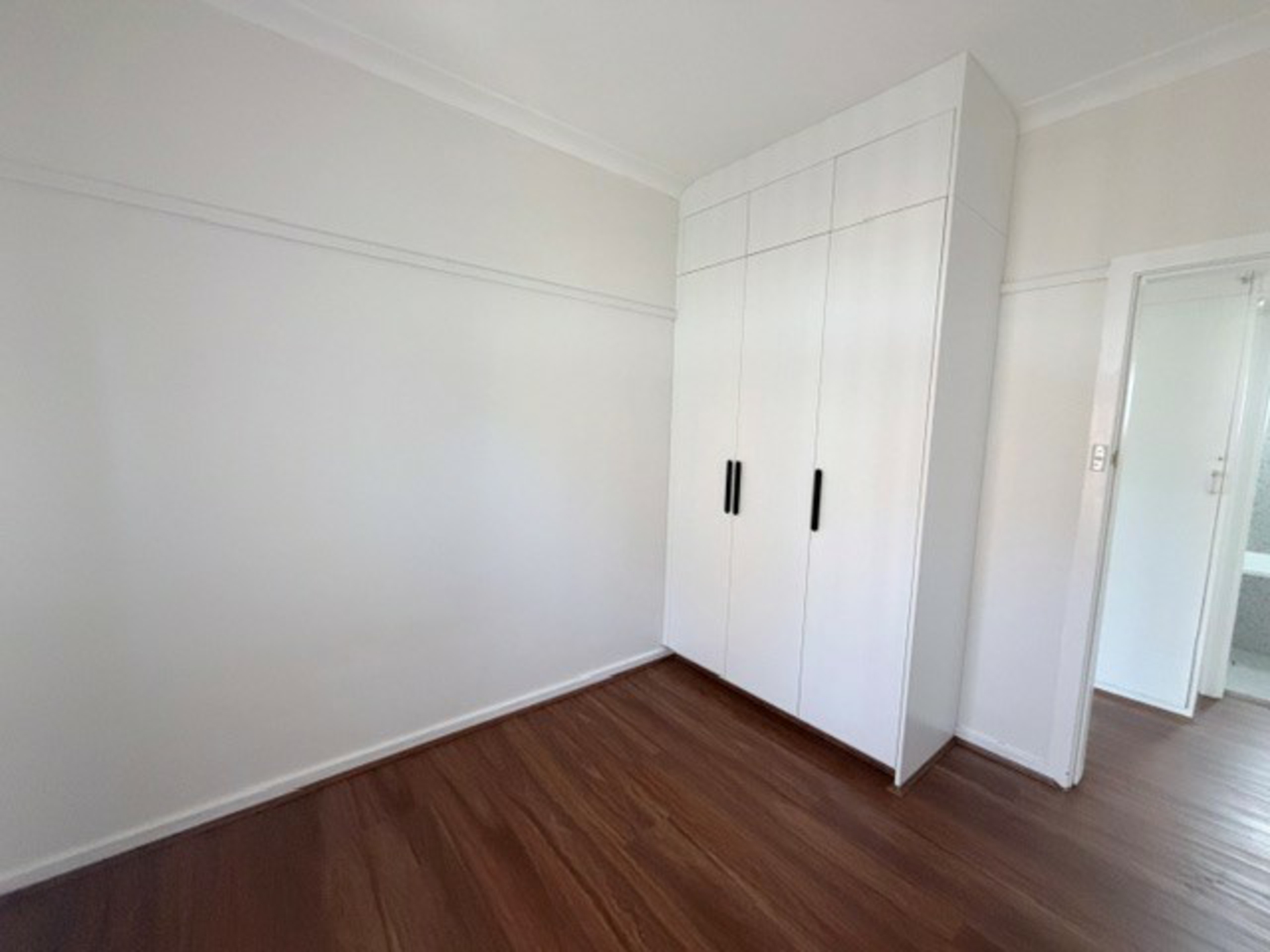 2 Nicoll Street — photo 6 of 9