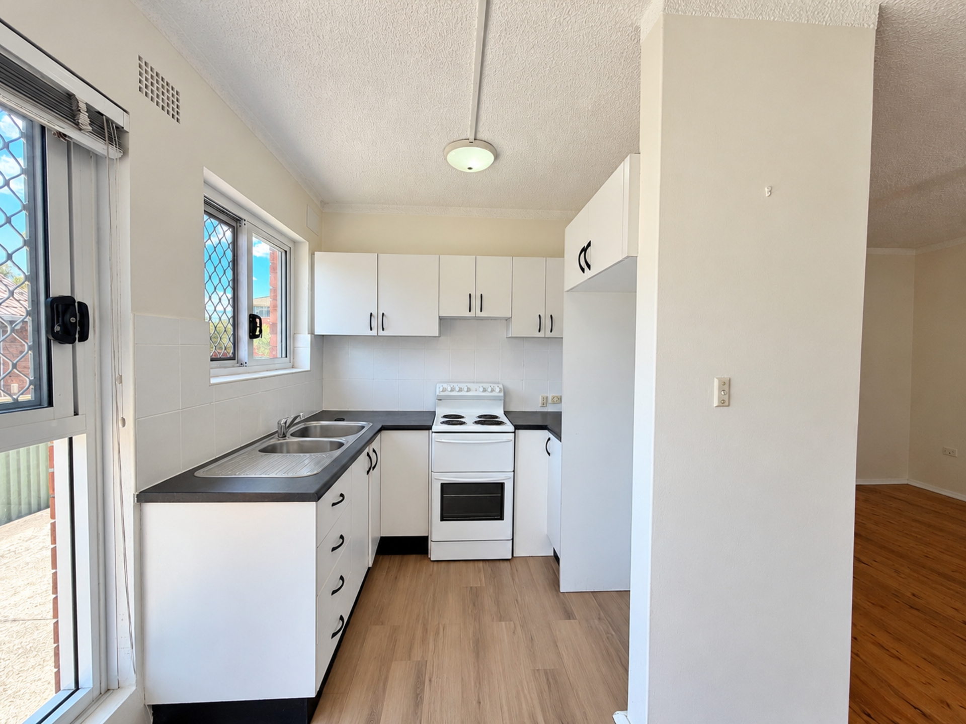 4/31 Anderson Street — photo from LJ Hooker Belmore