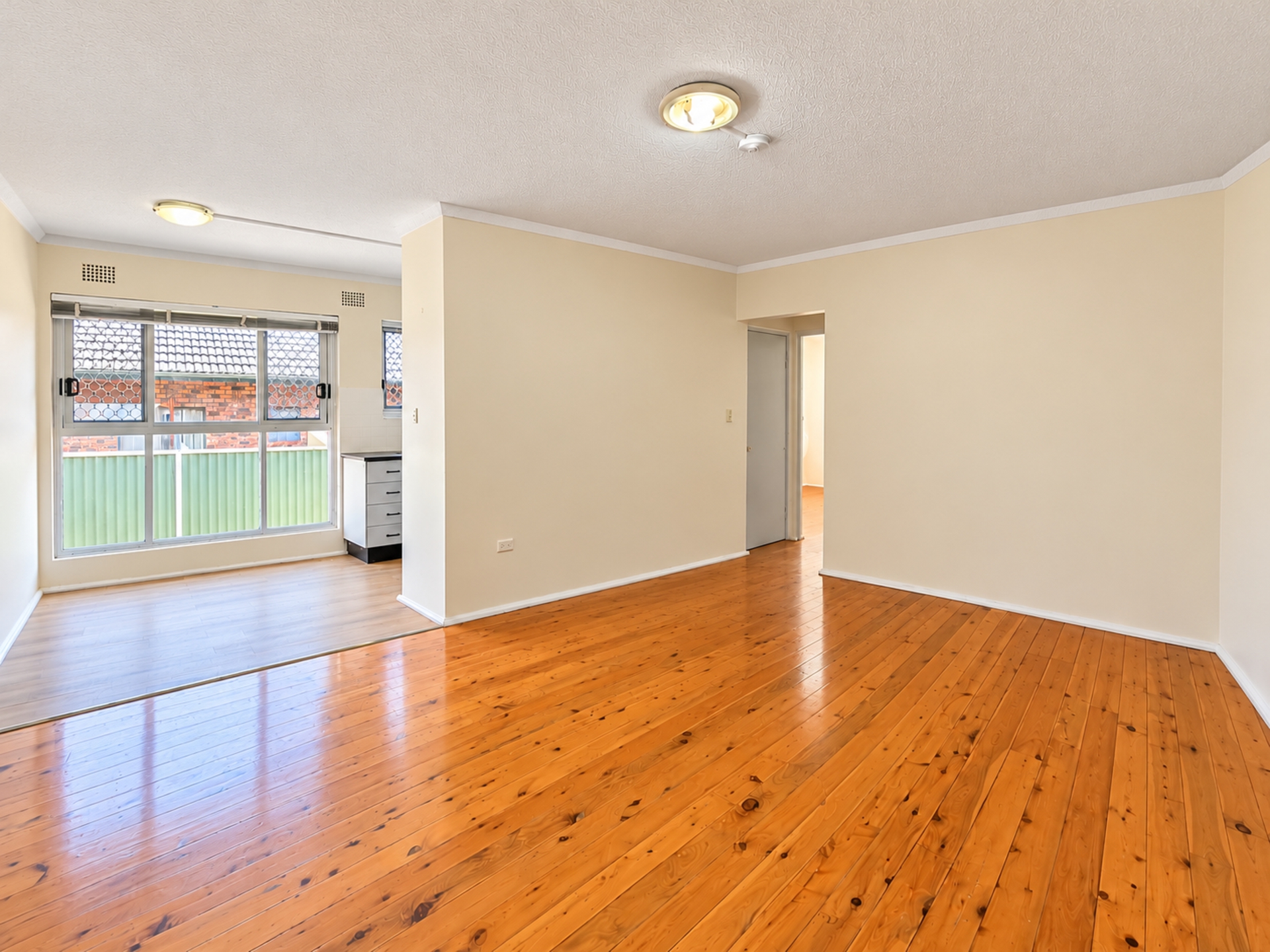 4/31 Anderson Street — photo from LJ Hooker Belmore