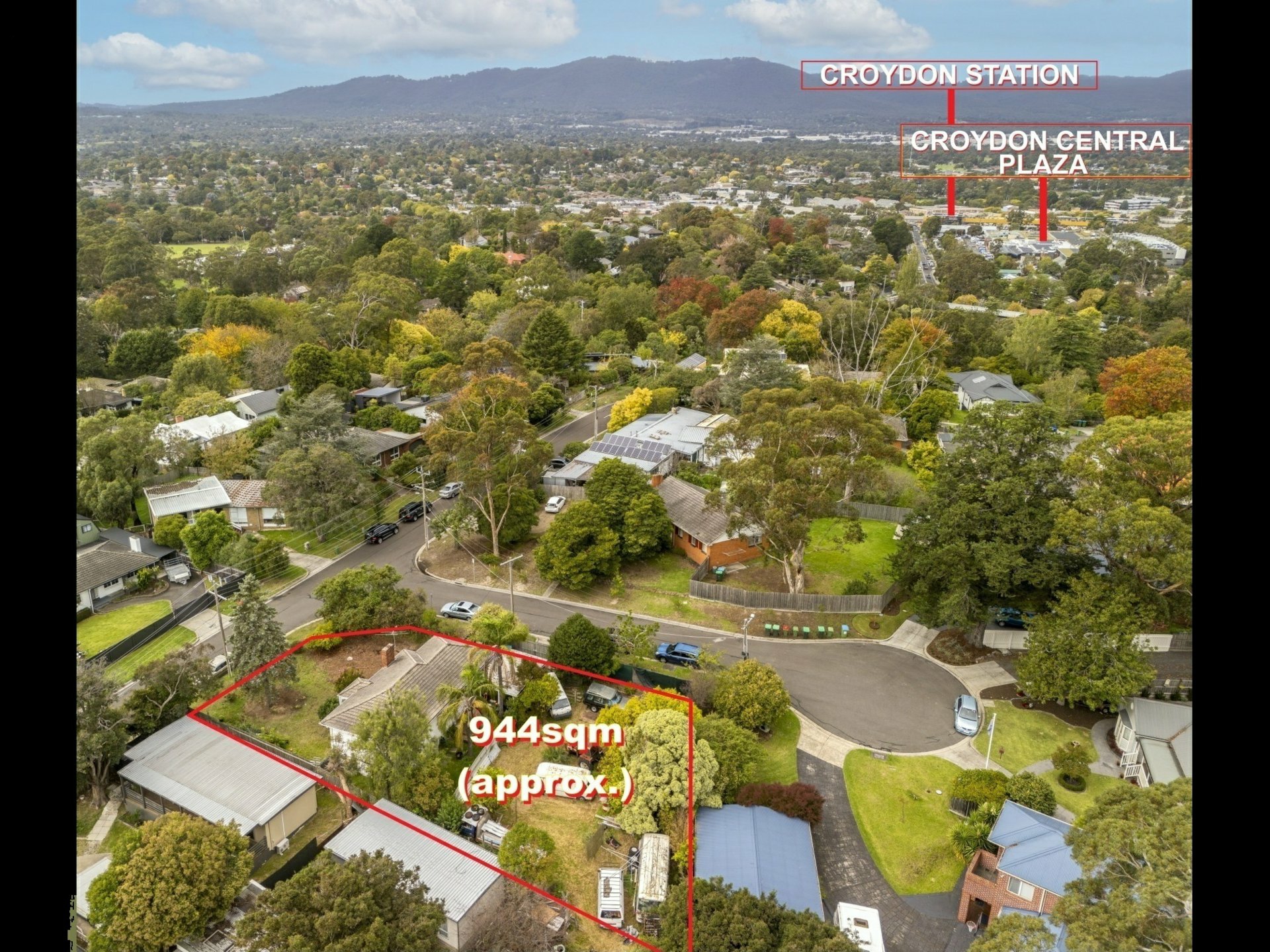 4 Hyton Crescent — photo from LJ Hooker Mooroolbark