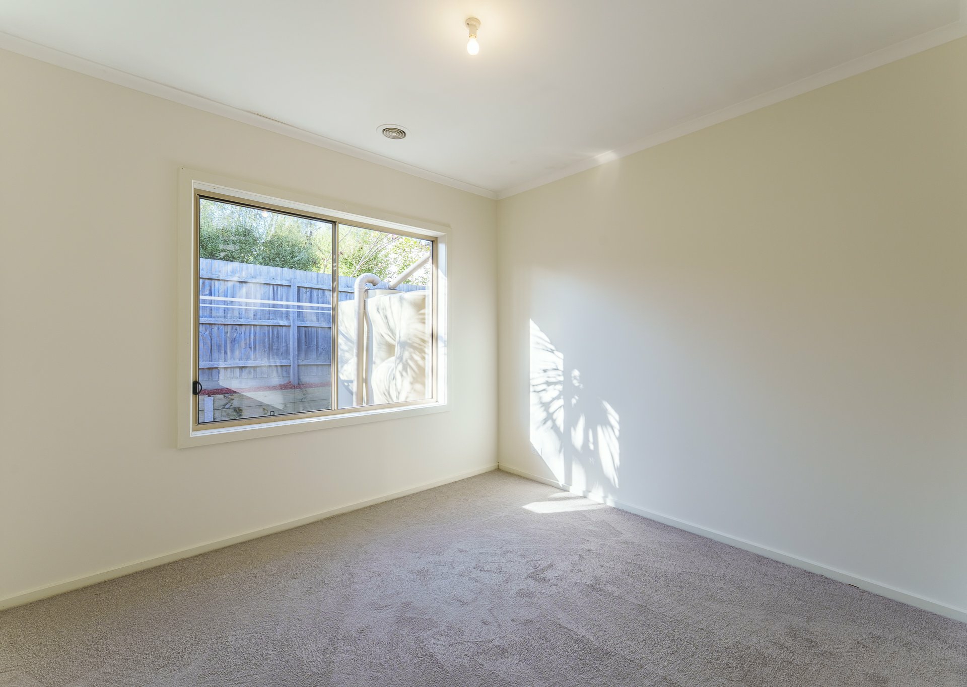 2/42 Zina Grove — photo 6 of 6