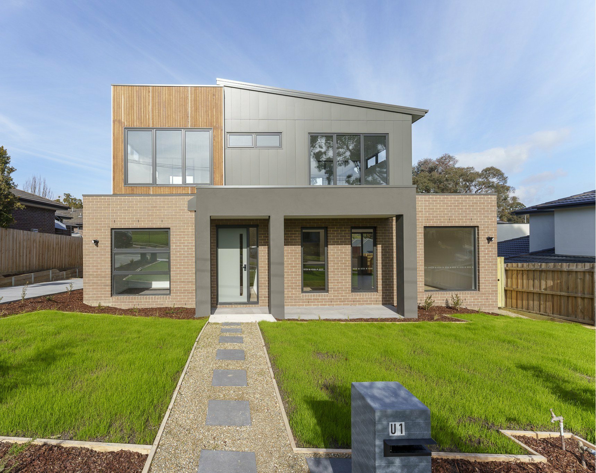 1,2,3/30 Highland Crescent — photo from LJ Hooker Mooroolbark