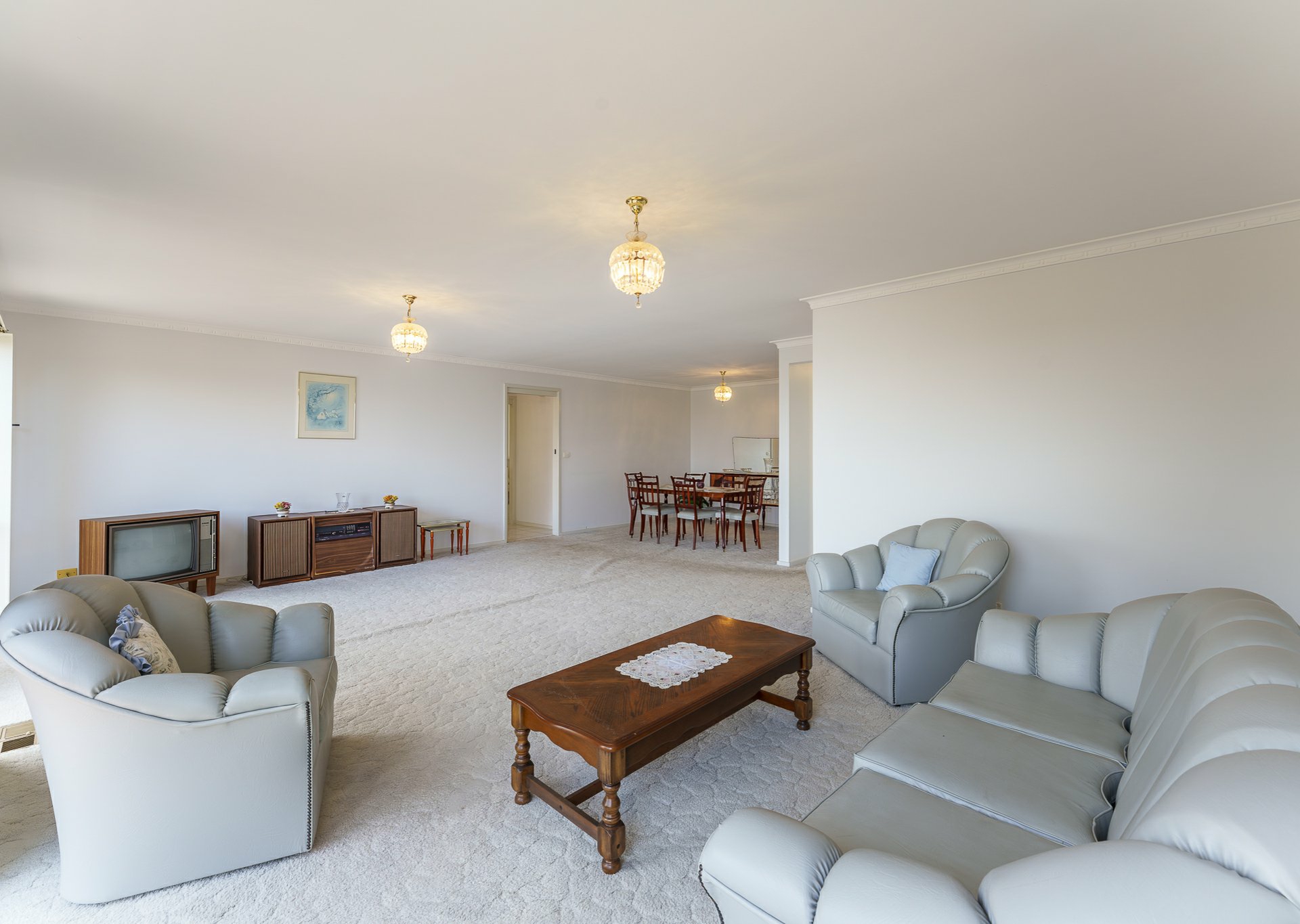 14 Sugarloaf Drive — photo 2 of 9