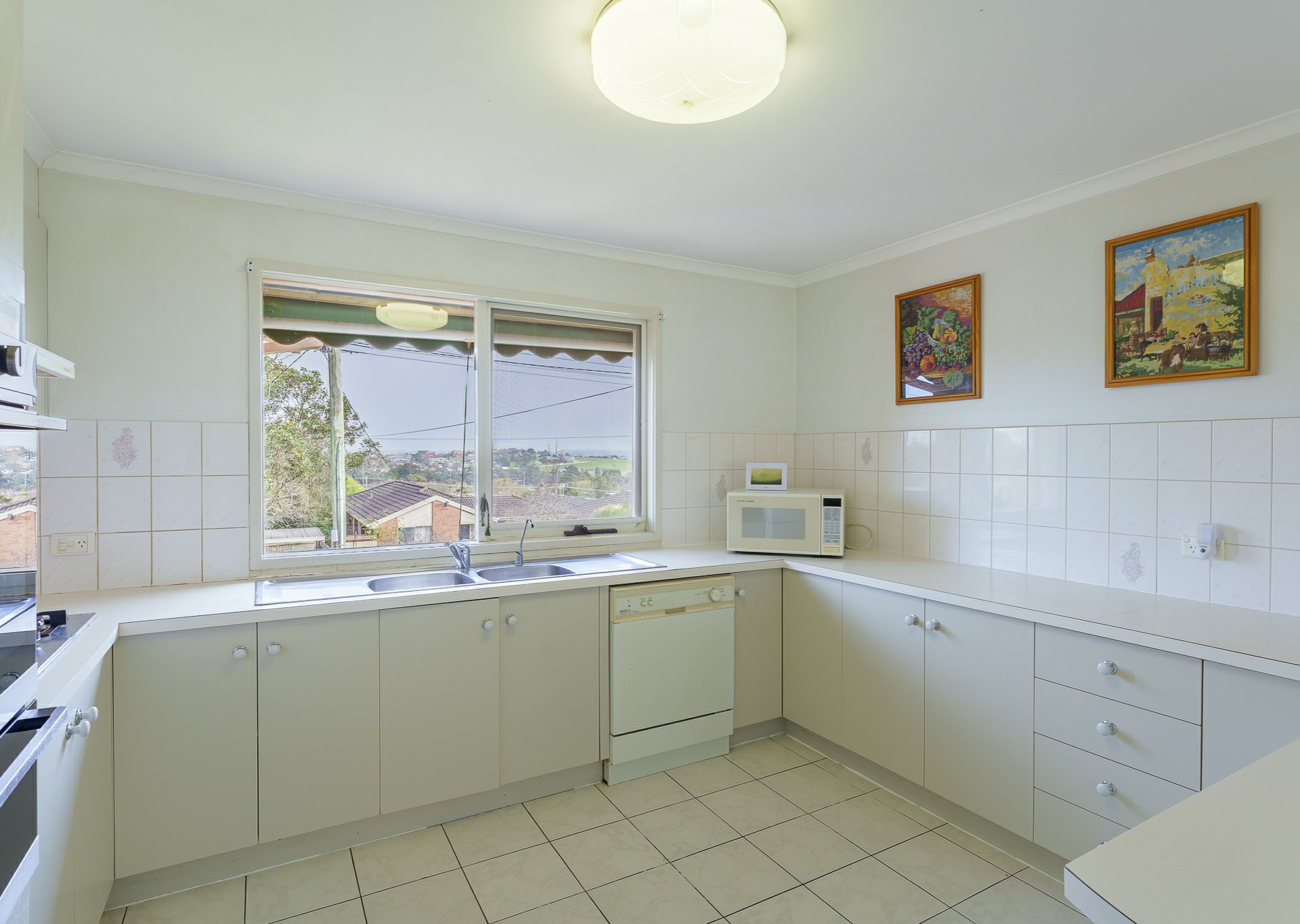 14 Sugarloaf Drive — photo 3 of 9