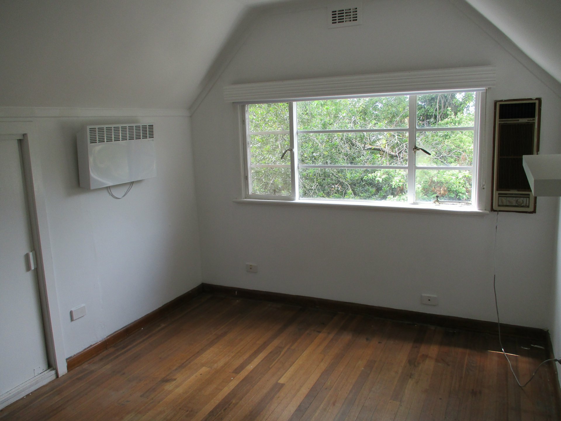 40 Central Avenue — photo 6 of 7