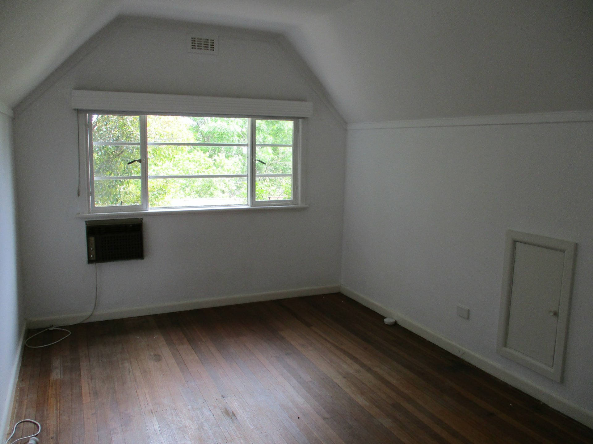 40 Central Avenue — photo 7 of 7