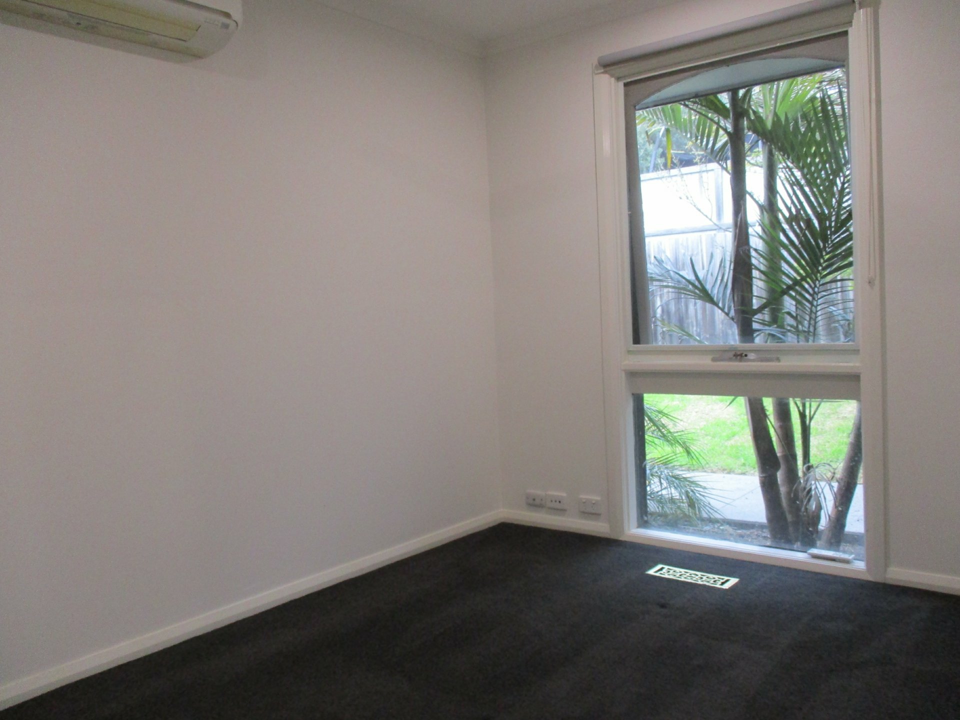 30 David Drive — photo 8 of 9