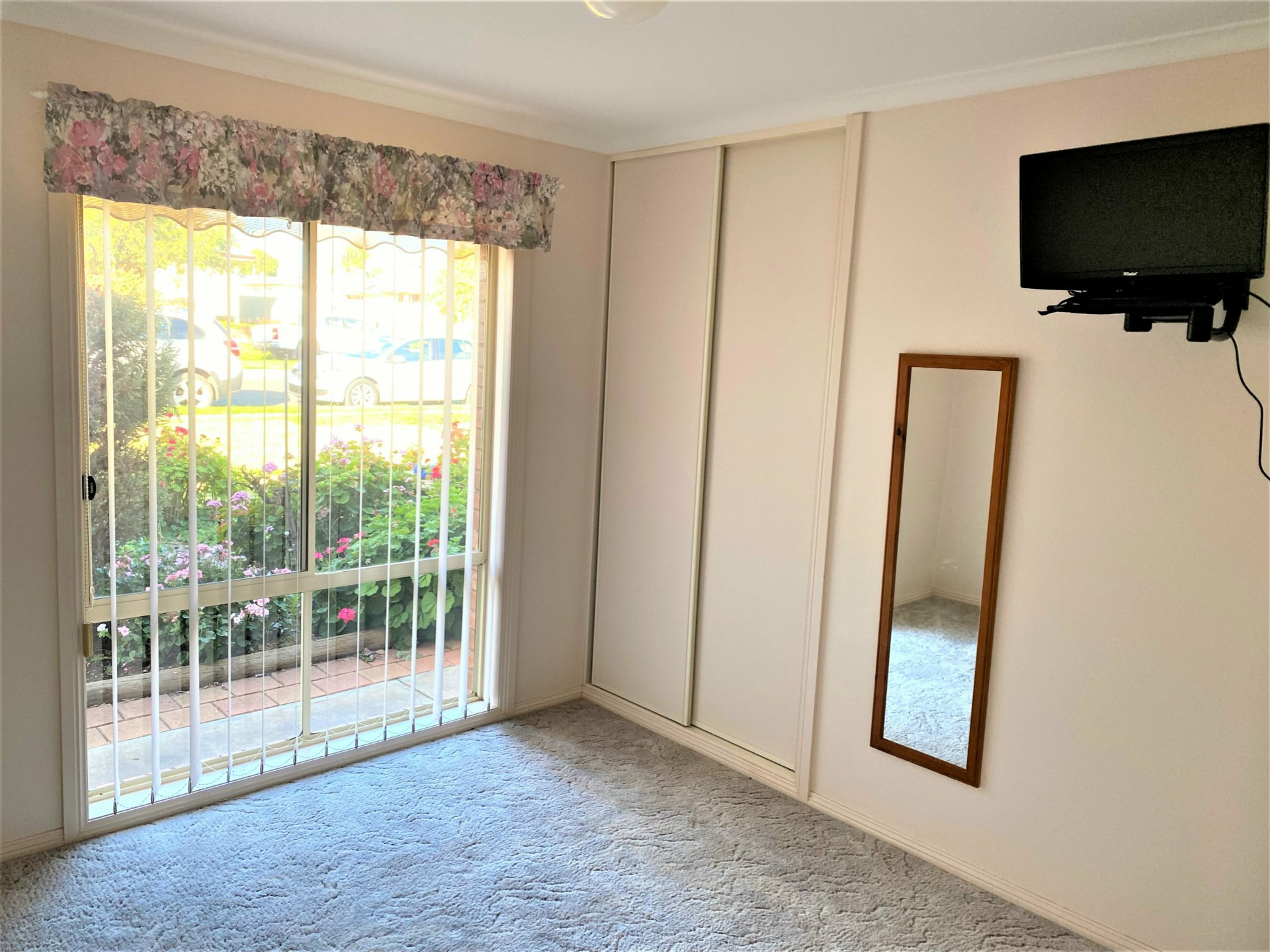 Unit 1/16 Gummow Street, SWAN HILL