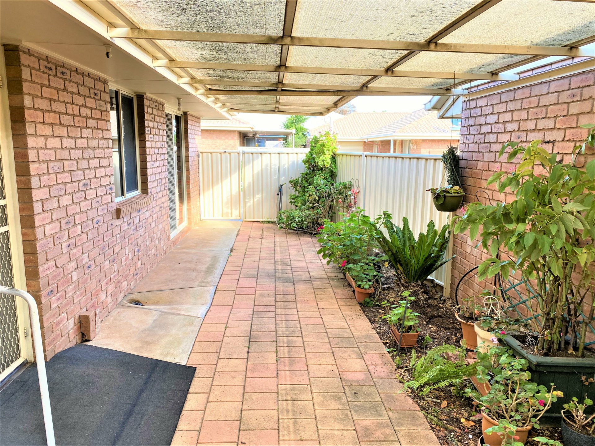 Unit 1/16 Gummow Street, SWAN HILL