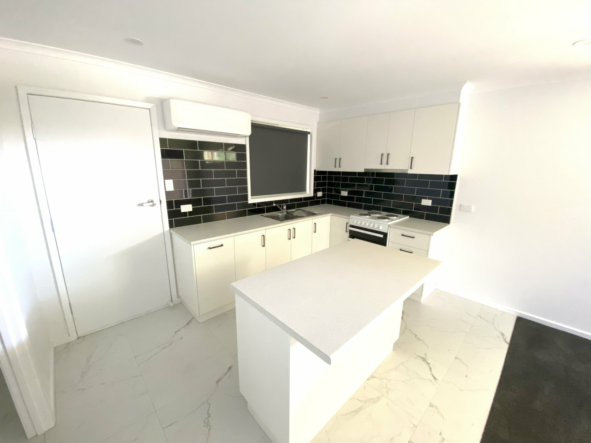 4/73A Chapman Street — photo 2 of 6