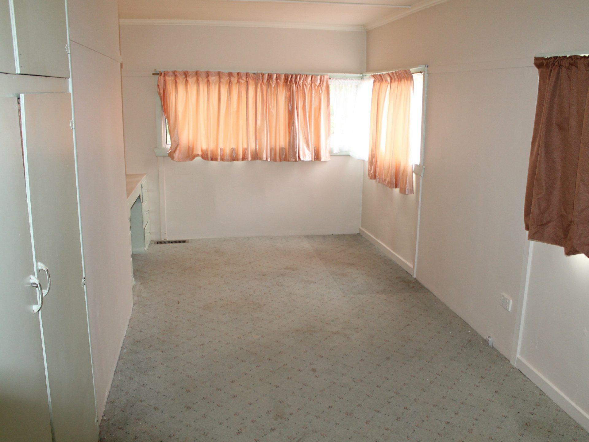 12 Long Street, SWAN HILL