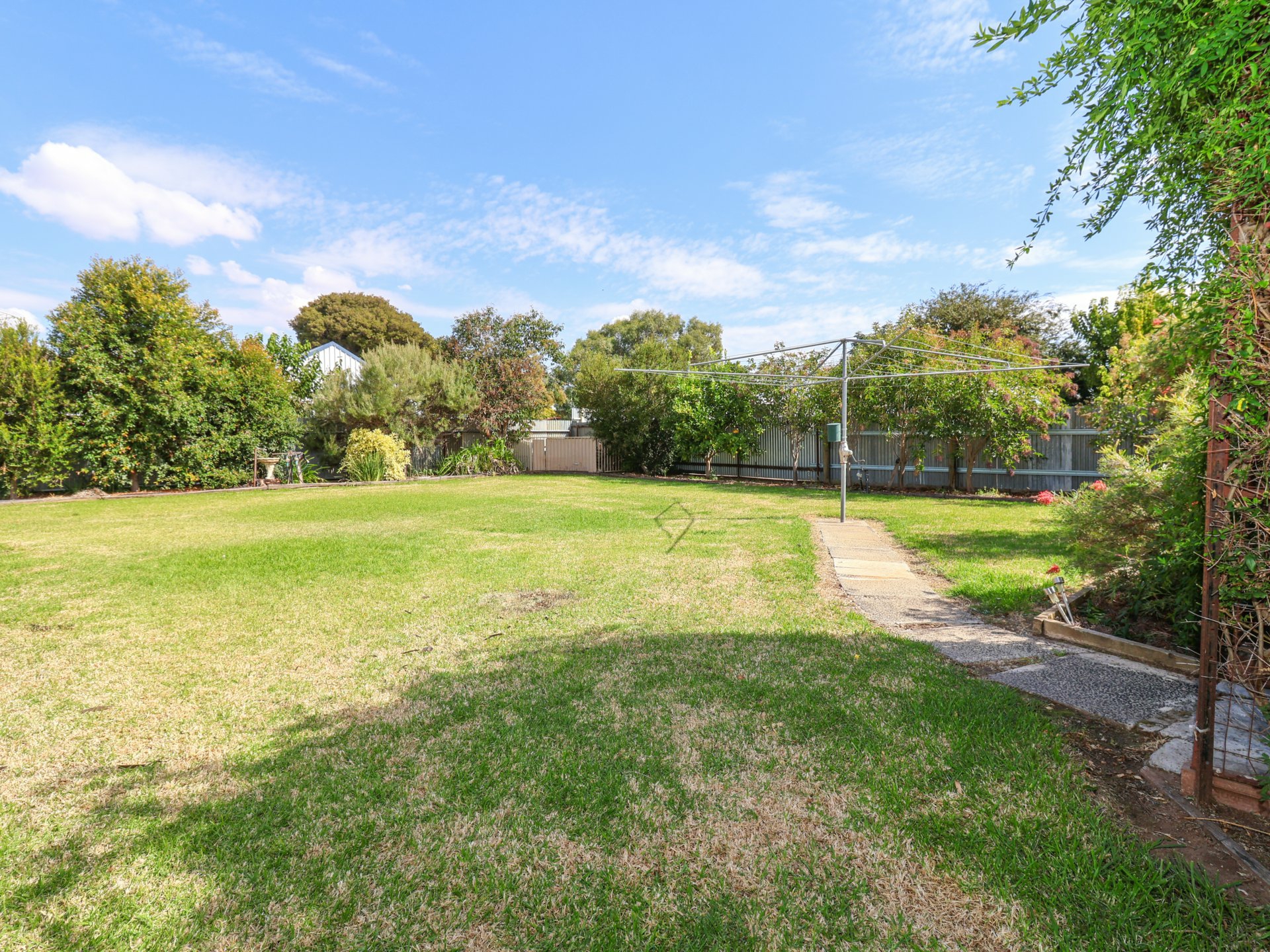 5 Kerang Street, LAKE BOGA