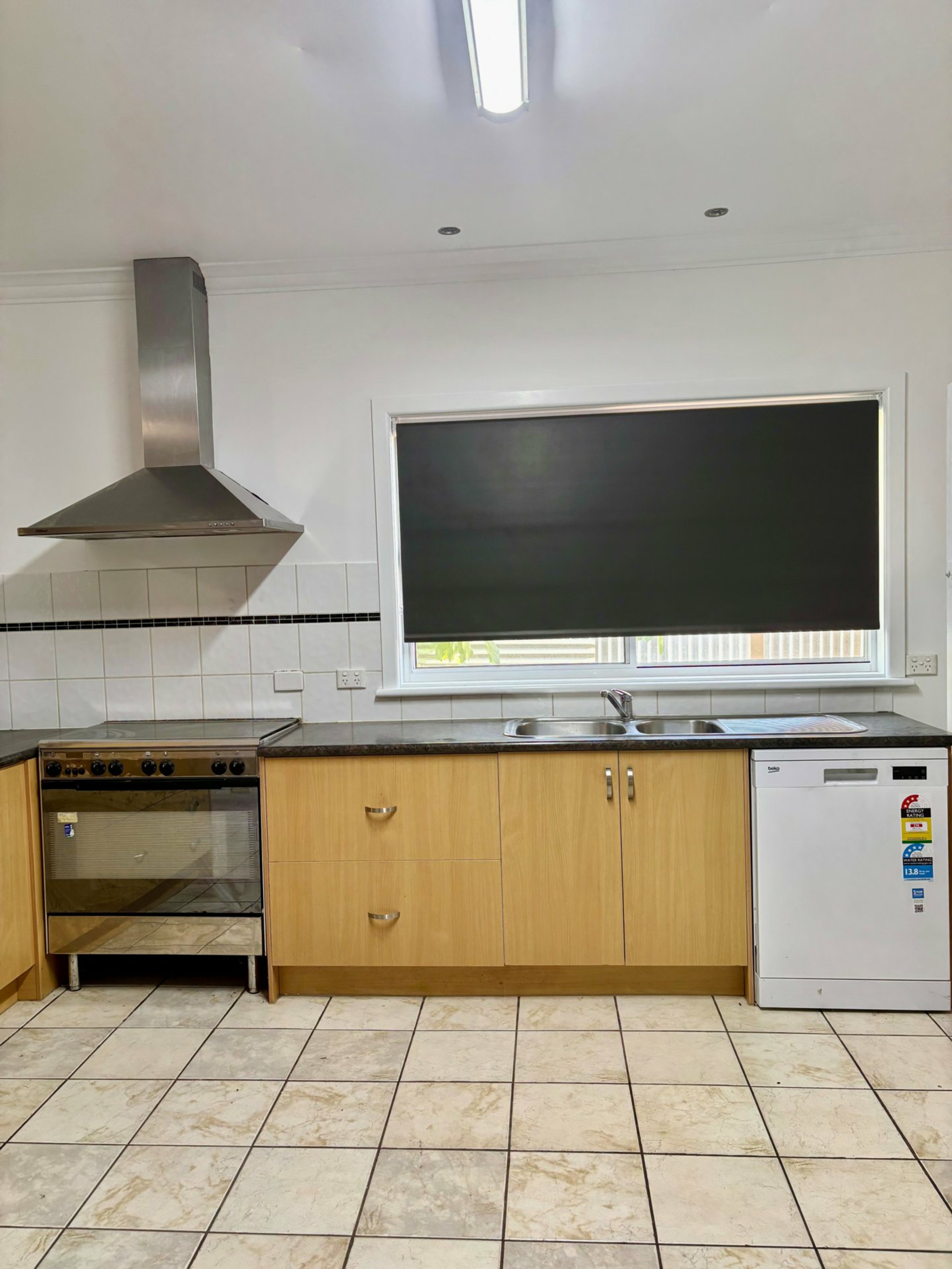 9 Marraboor Street — photo 3 of 14
