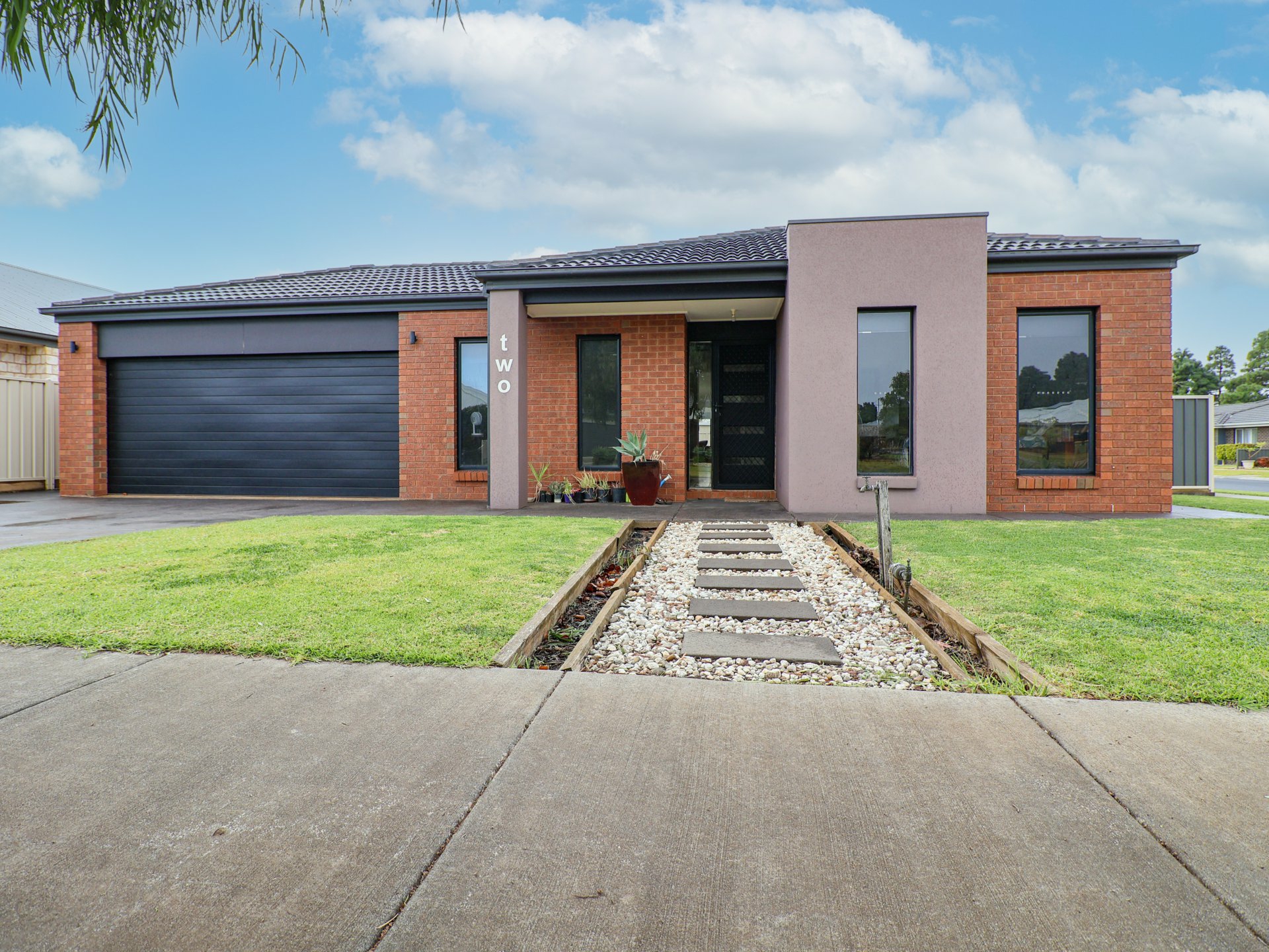 2 Dundas Lane, SWAN HILL
