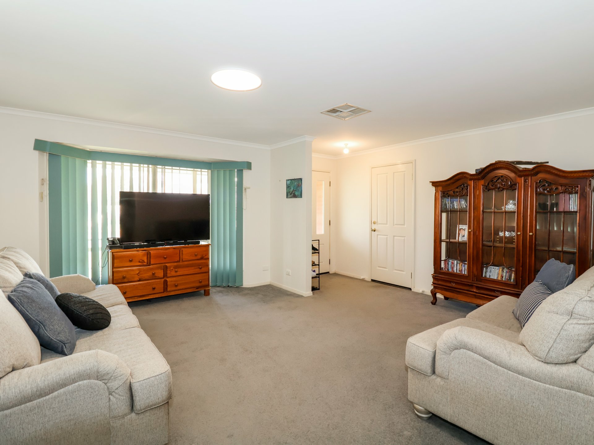 7 Nalder Drive — photo 3 of 14