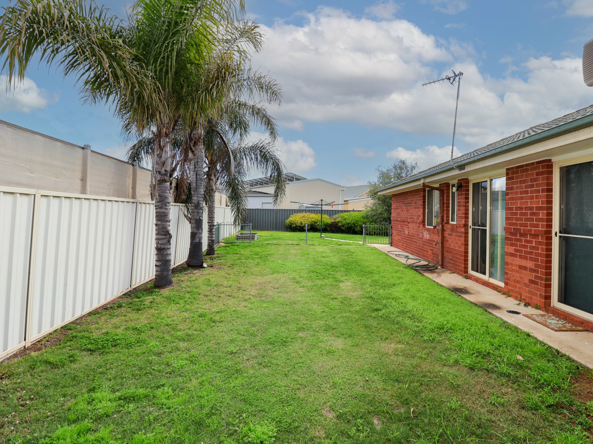 7 Nalder Drive — photo 13 of 14