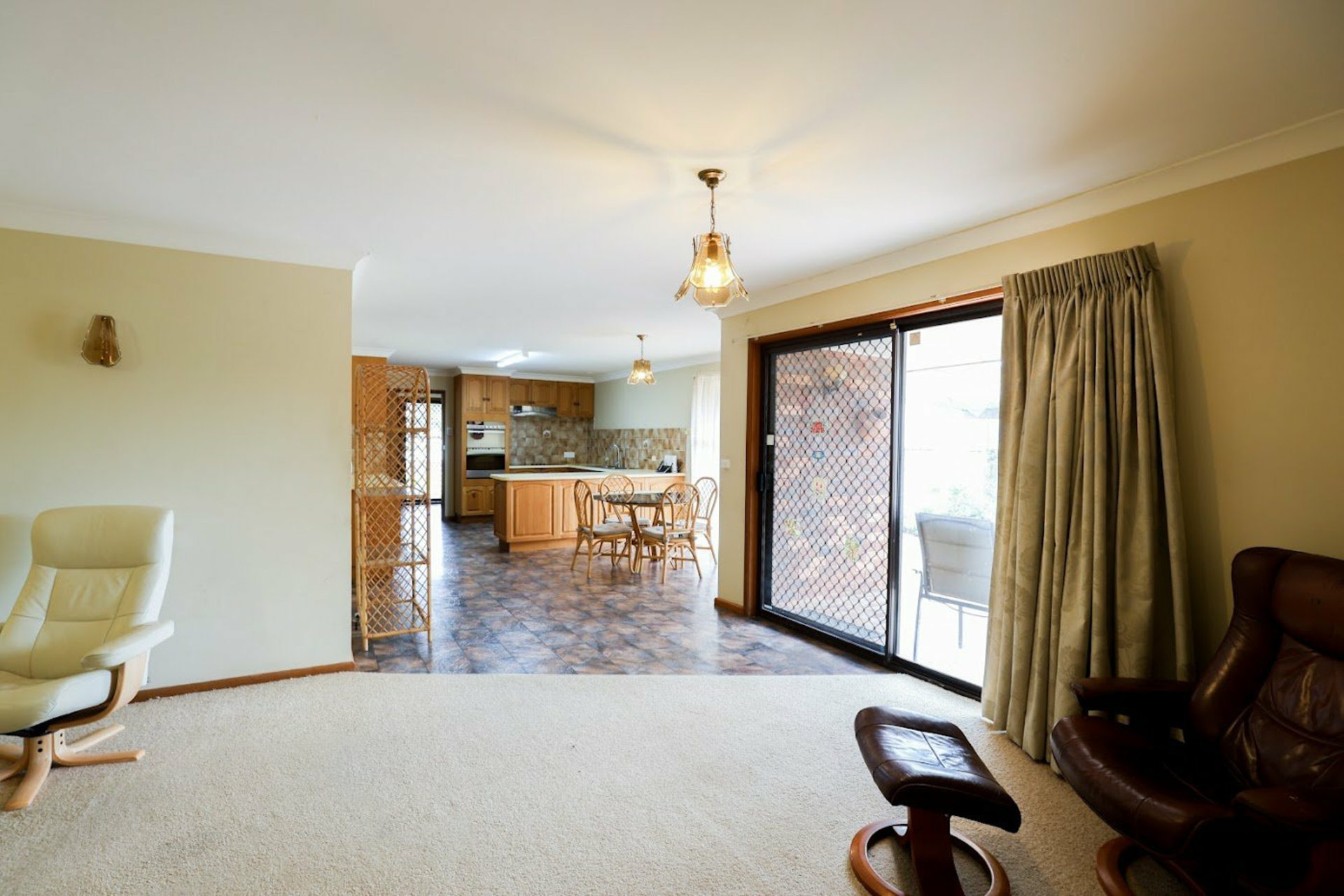 27 Meryula Street, NARROMINE