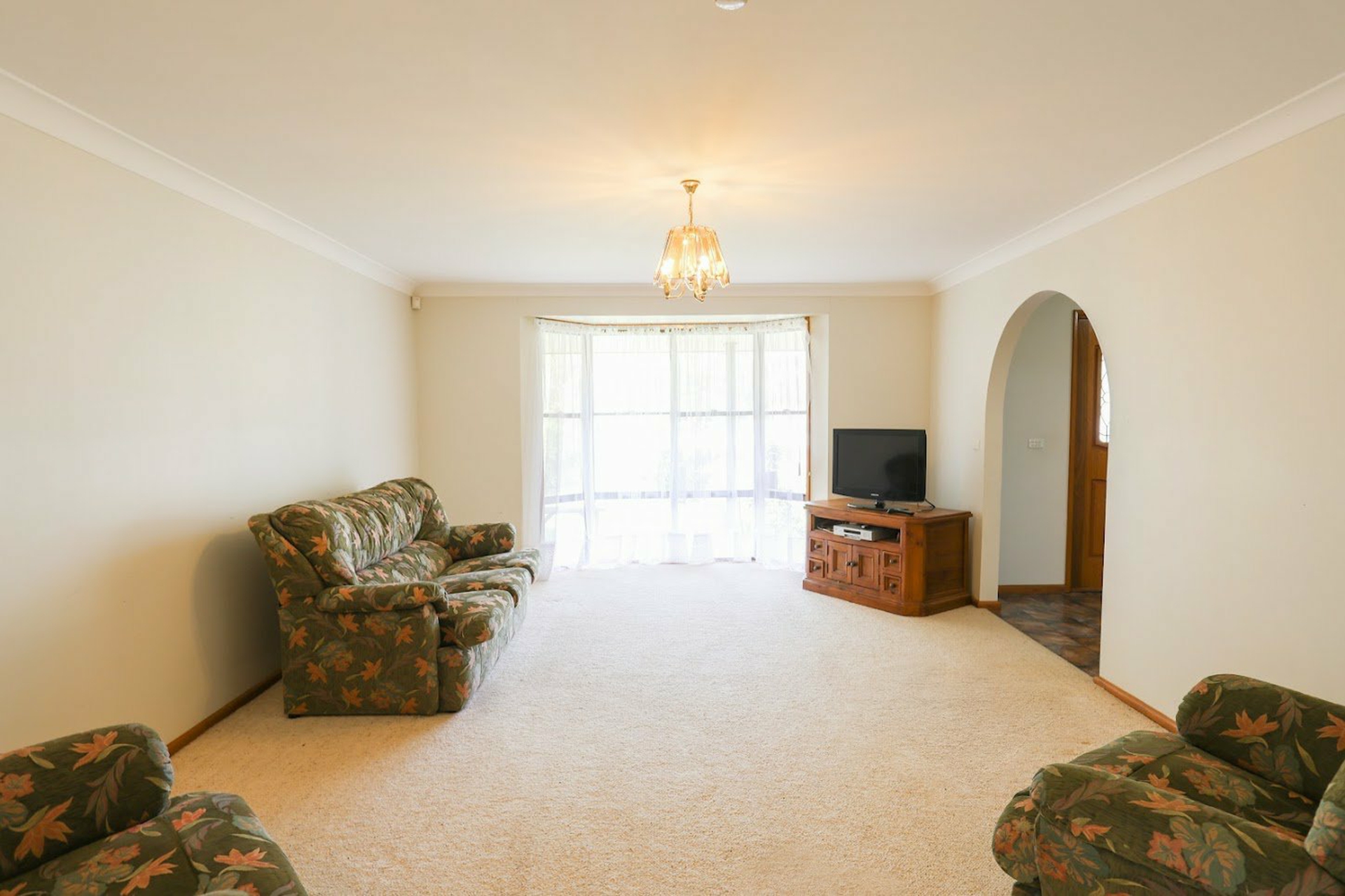 27 Meryula Street, NARROMINE