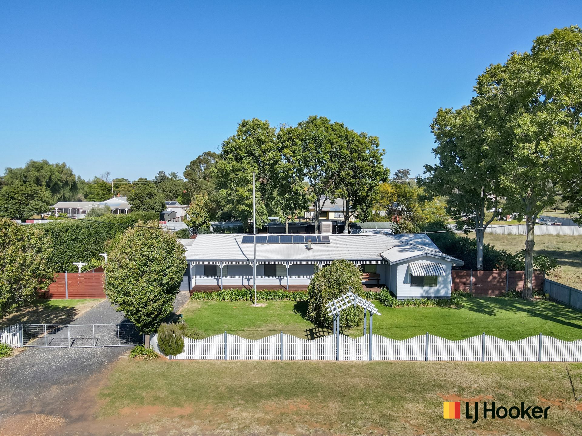 27 Bundemar Street, WONGARBON