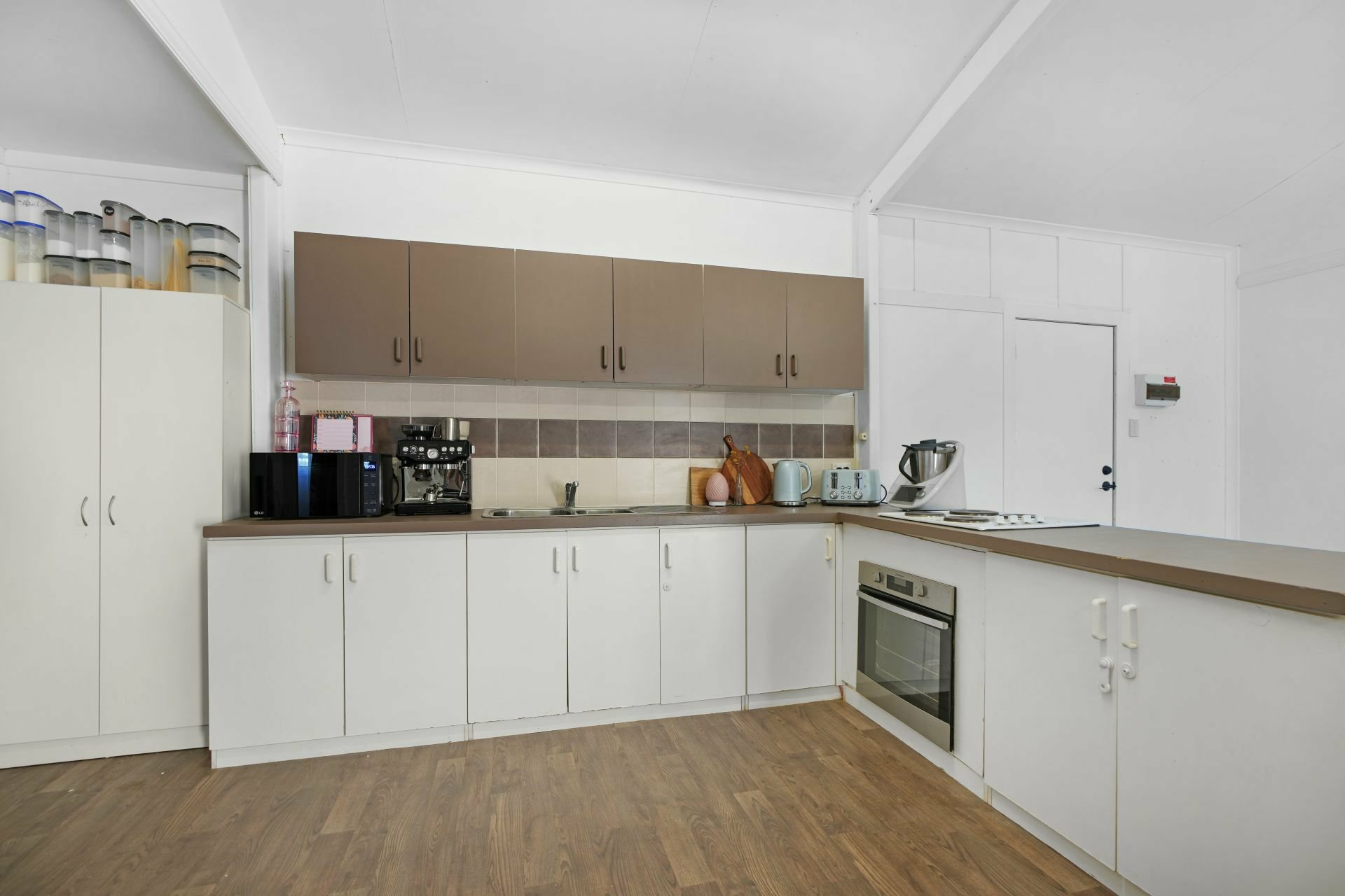6 Redgum Place — photo 24 of 29