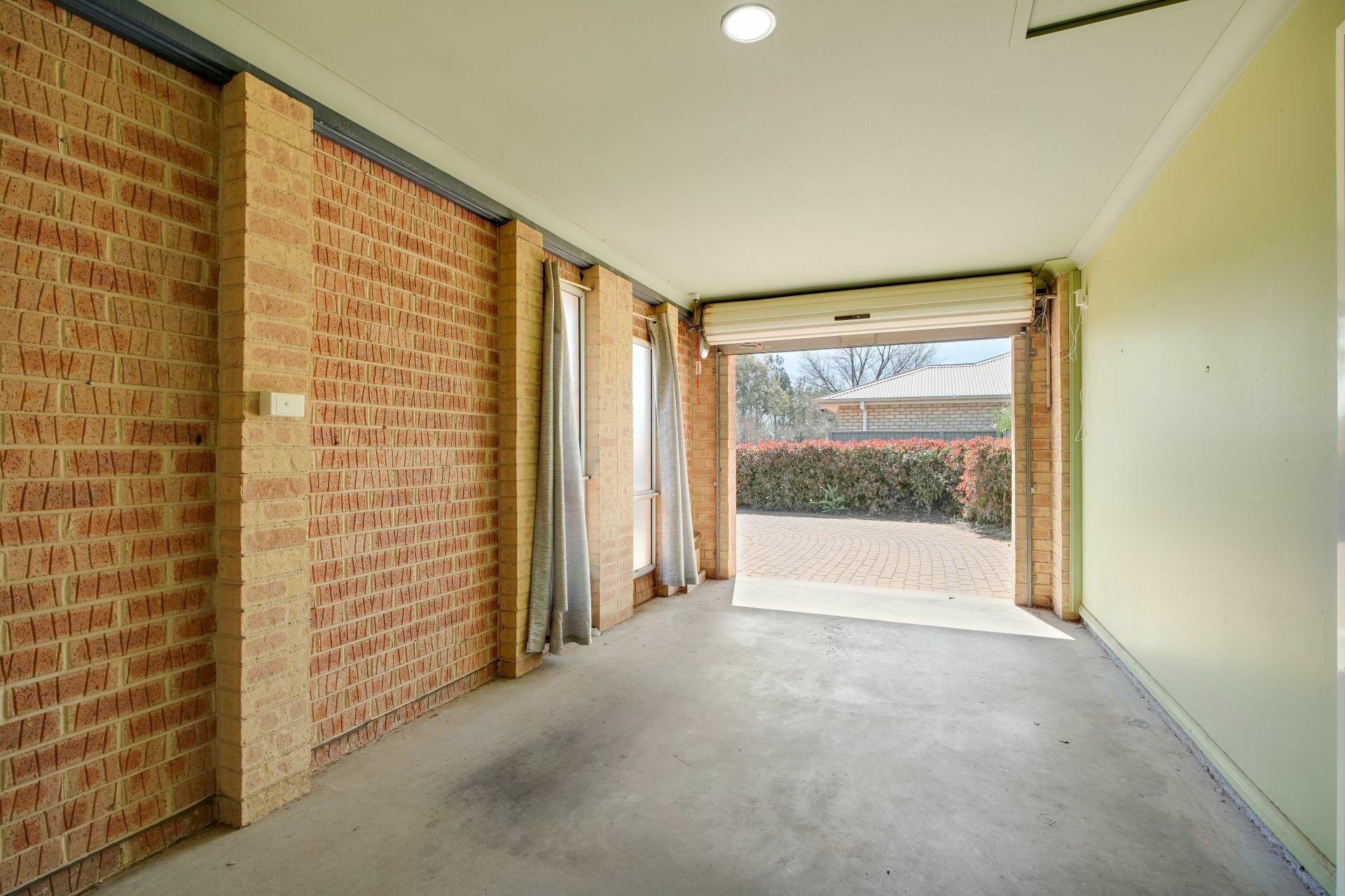96 Sheraton Road — photo 8 of 12