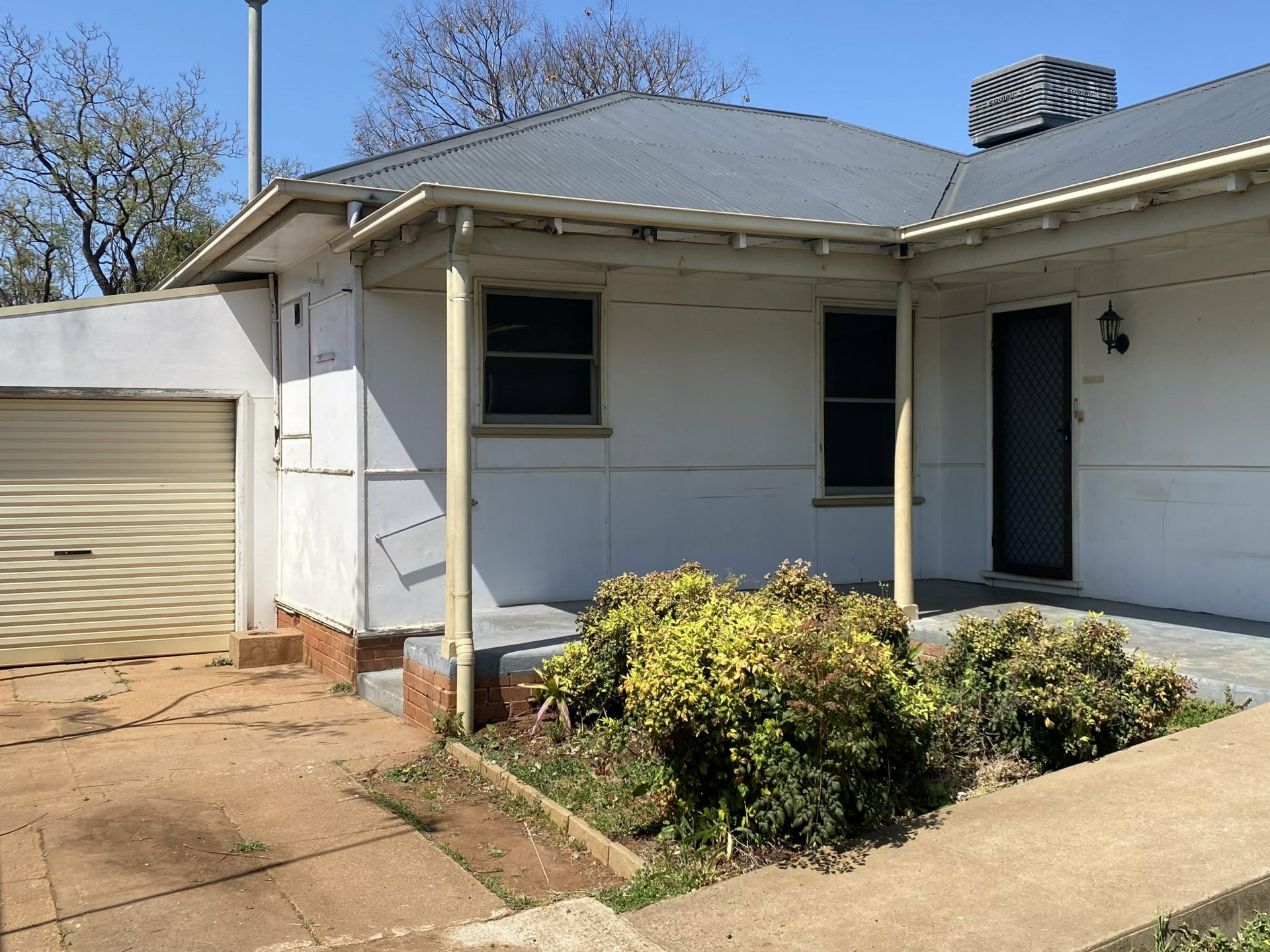 66 Whylandra Street — photo from LJ Hooker Narromine