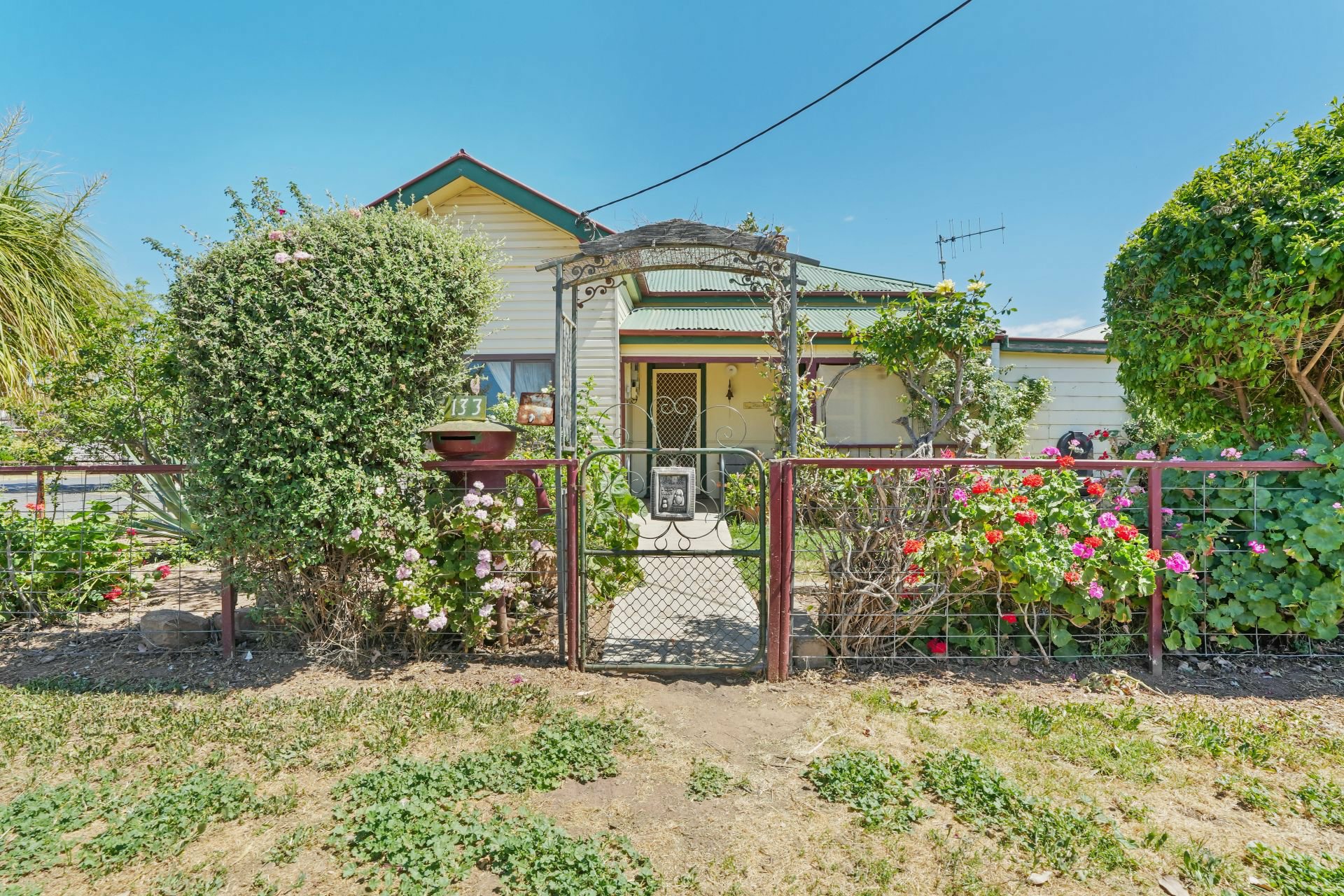 133 Merilba Street — photo 2 of 15
