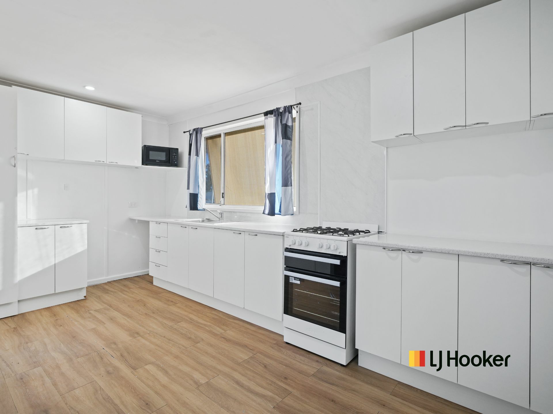 17 Alcheringa Street — photo 3 of 11