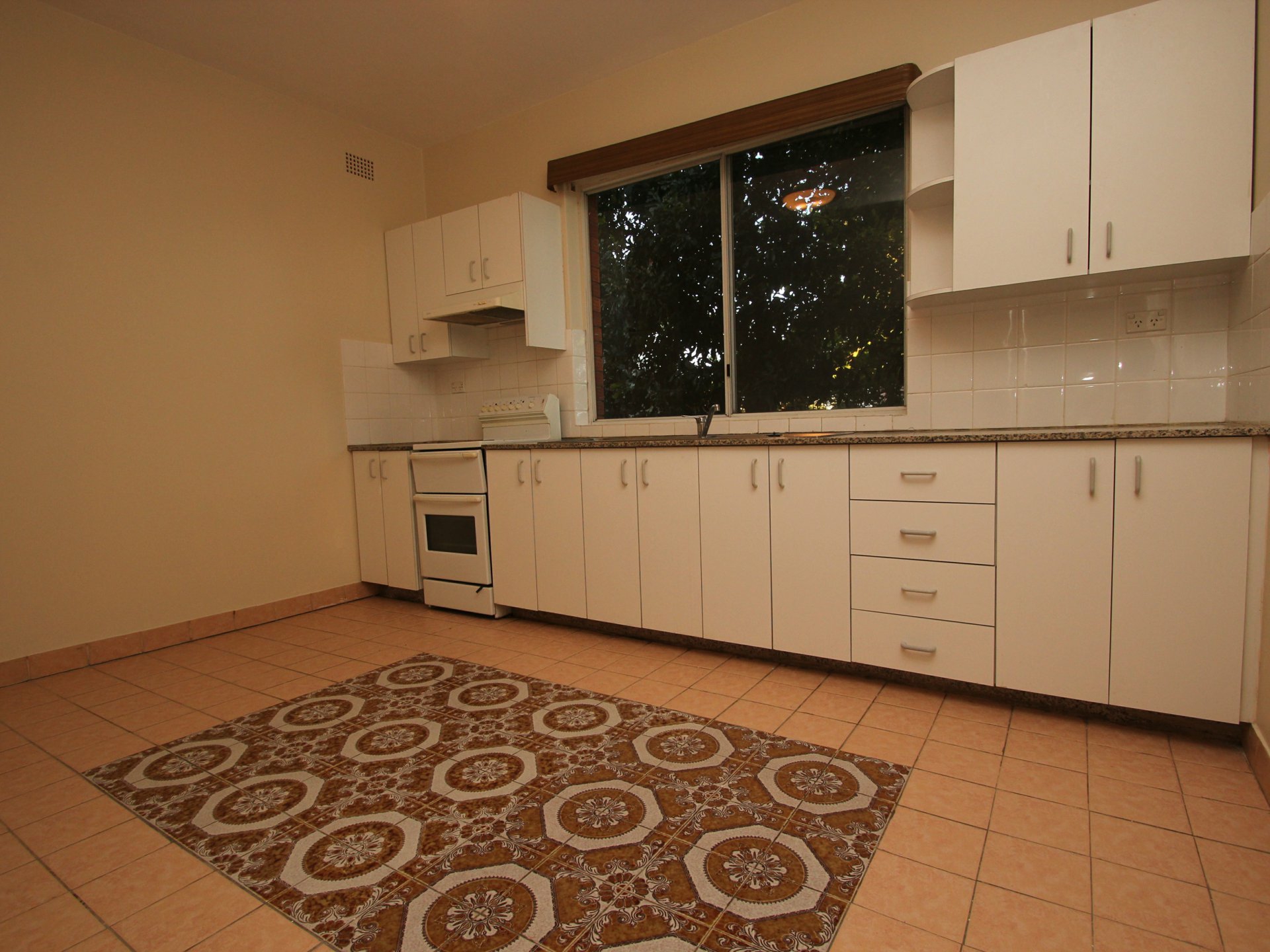 Floor Ground/21a Mount Street — photo 2 of 6