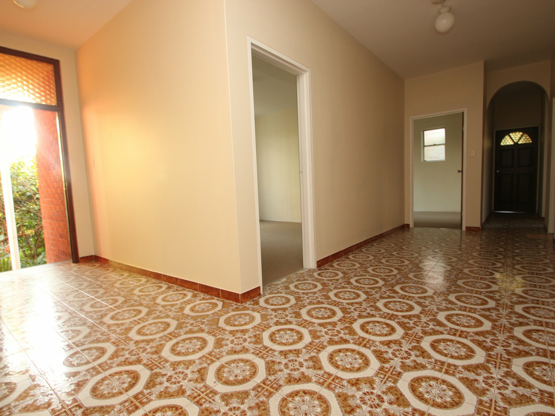 Floor Ground/21a Mount Street — photo 3 of 6