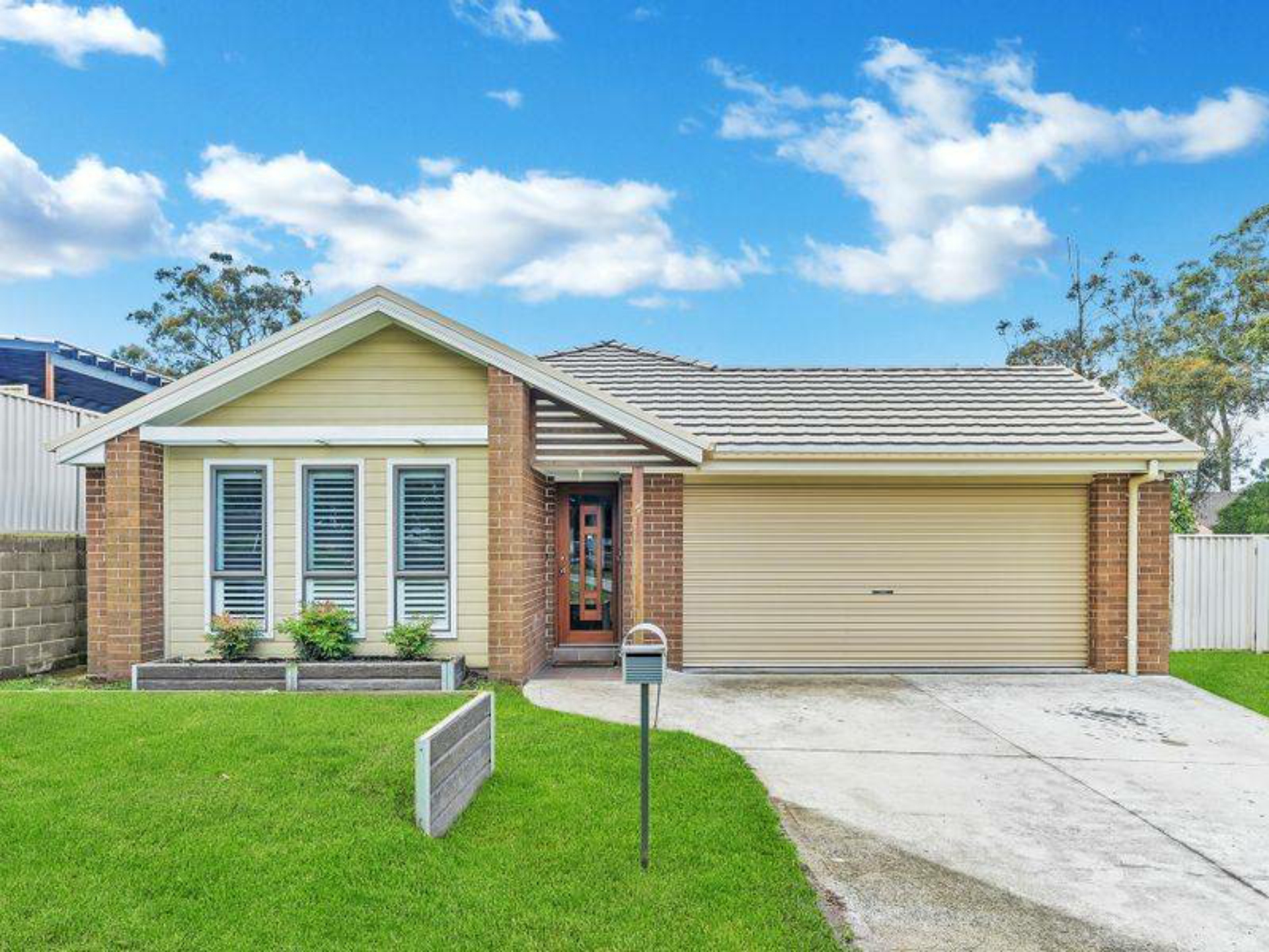 4 Charles Street, Hill Top