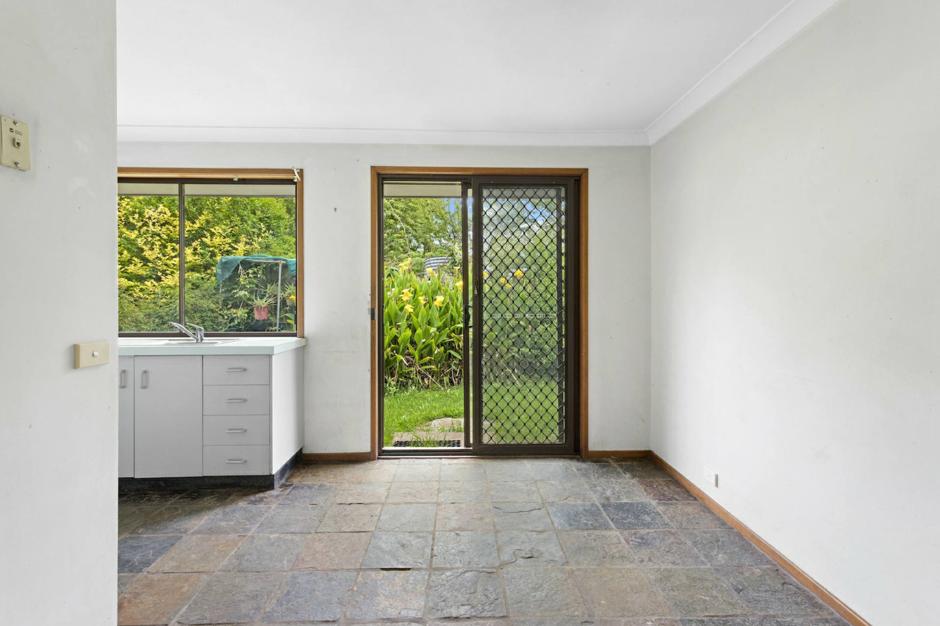 9 Old Southern Road Yanderra NSW House for Sale LJ Hooker