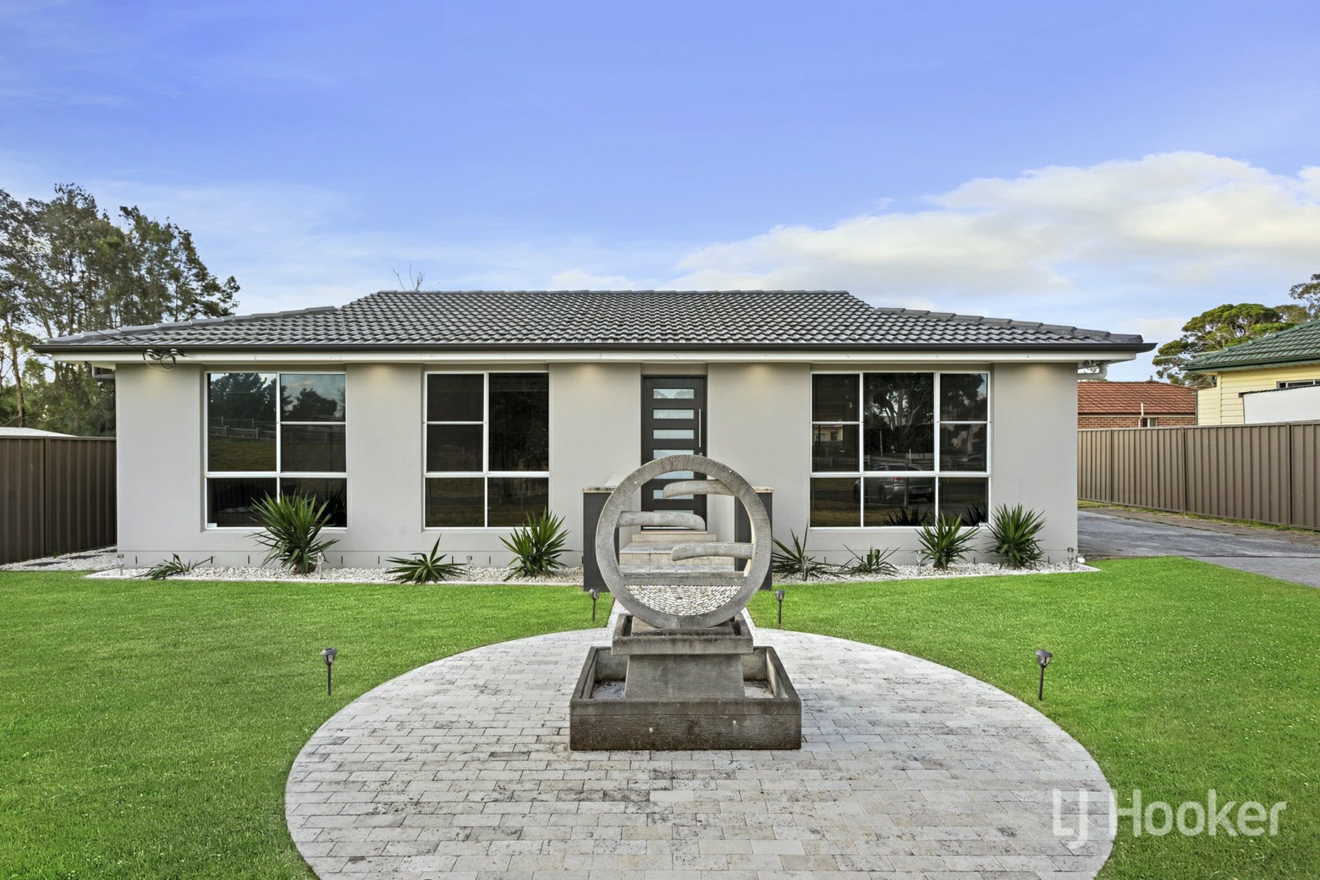 13 Thirlmere Way, TAHMOOR