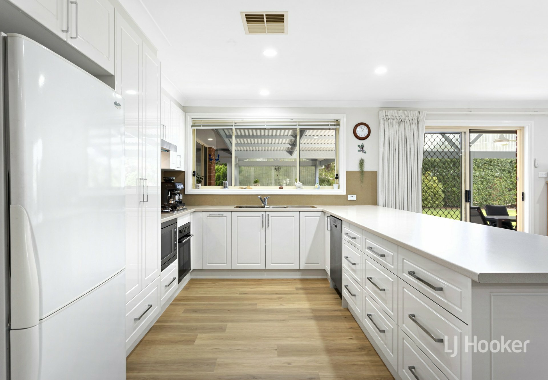 10-12 Norma Close, BARGO