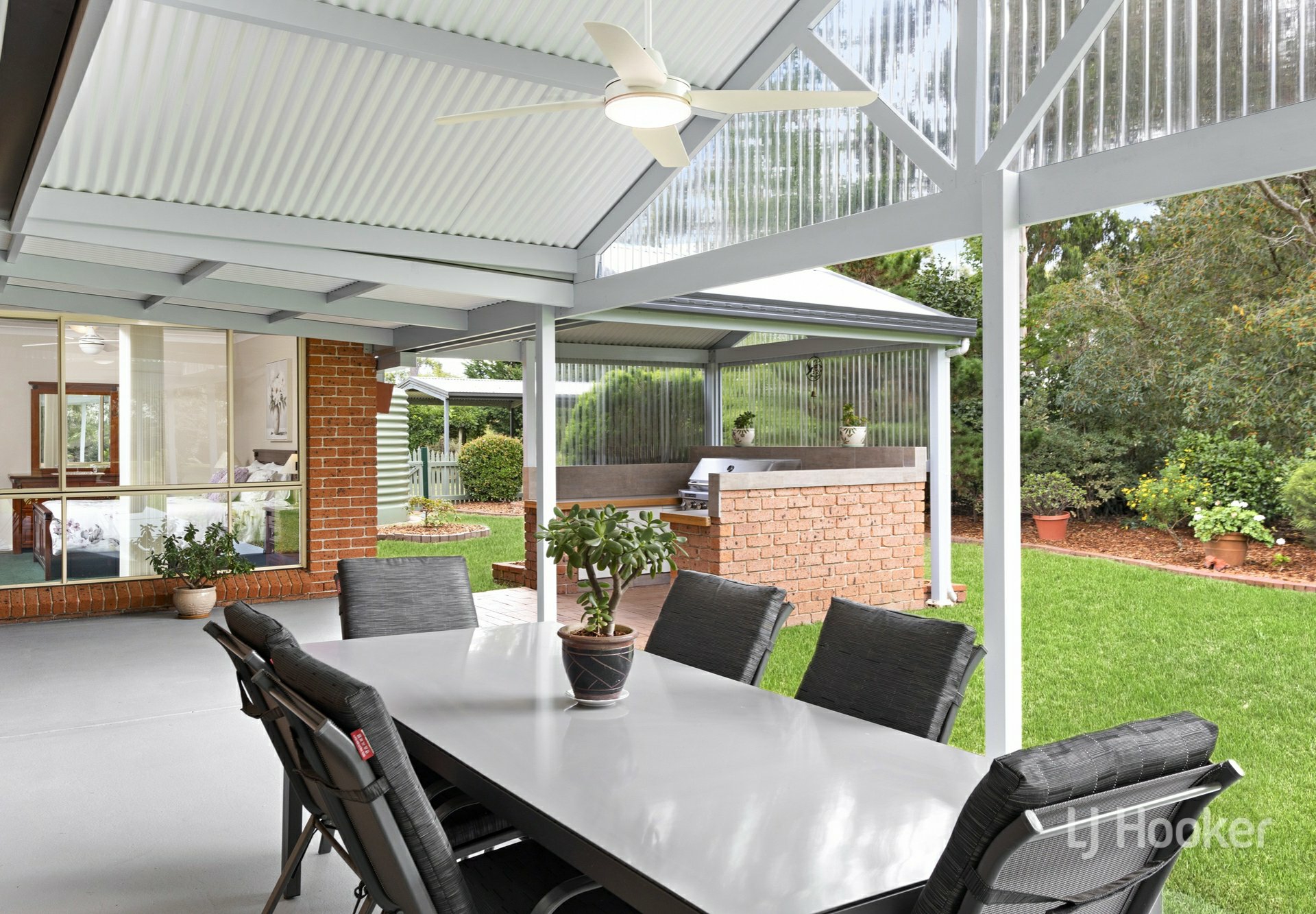 10-12 Norma Close, BARGO