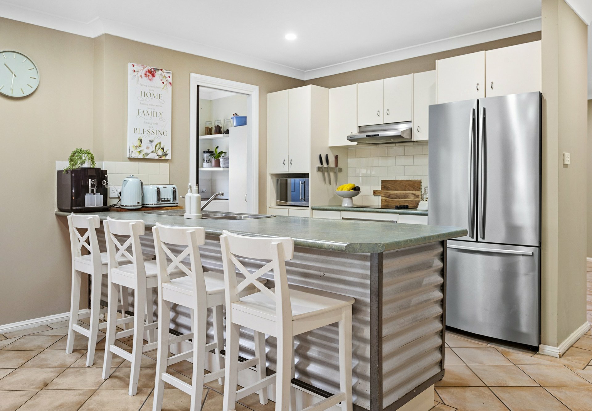 6 Dutton Street — photo 3 of 17